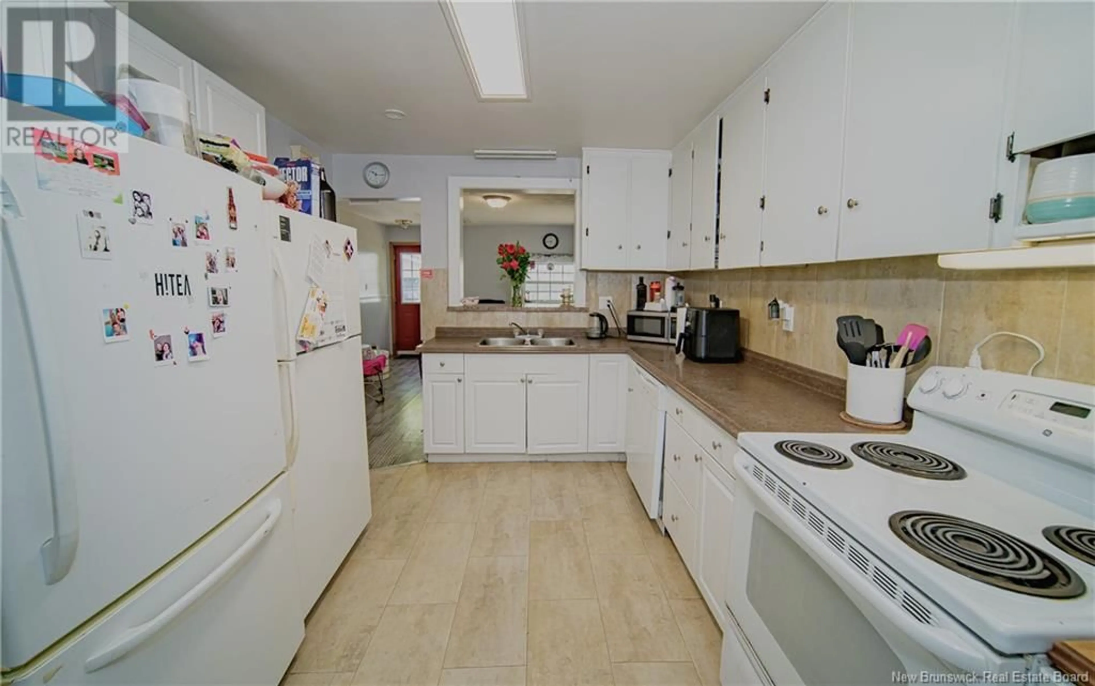 Standard kitchen, ceramic/tile floor for 683 KITCHEN STREET, Fredericton New Brunswick E3B3Z6