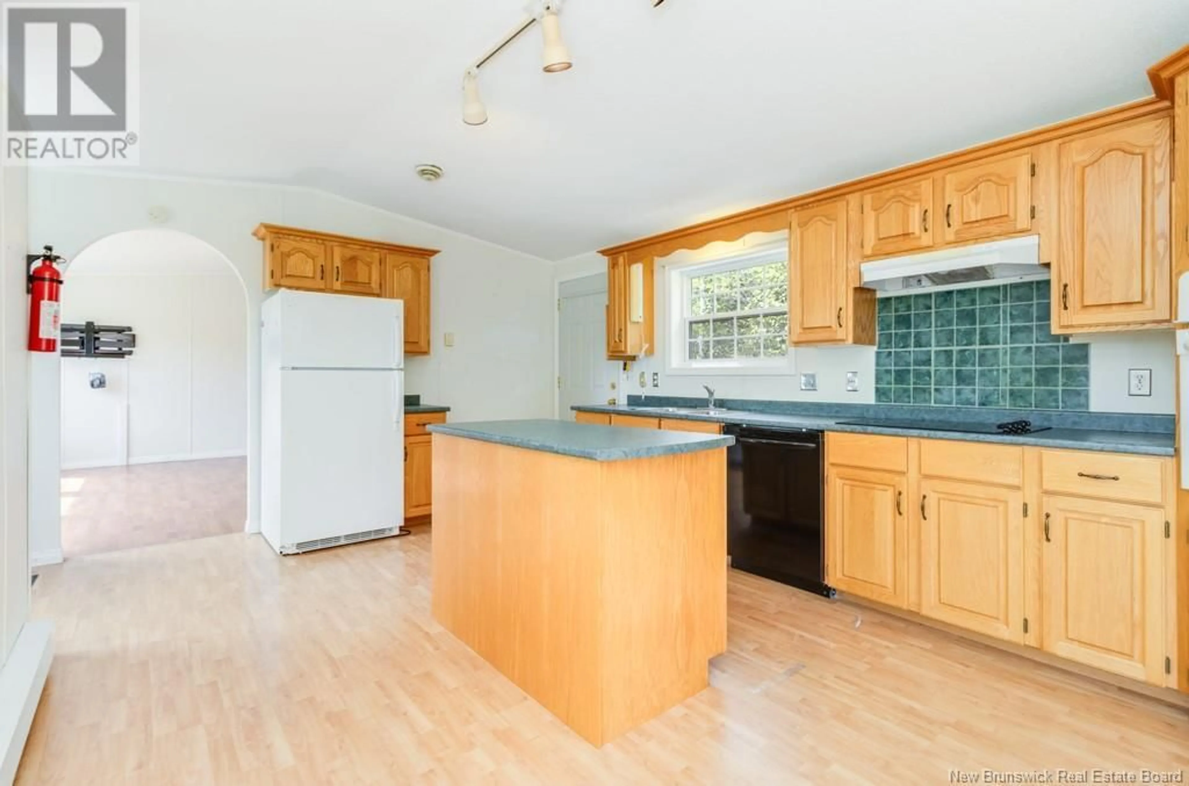 Standard kitchen, unknown for 17 JACKIE STREET, Lincoln New Brunswick E3B7J1