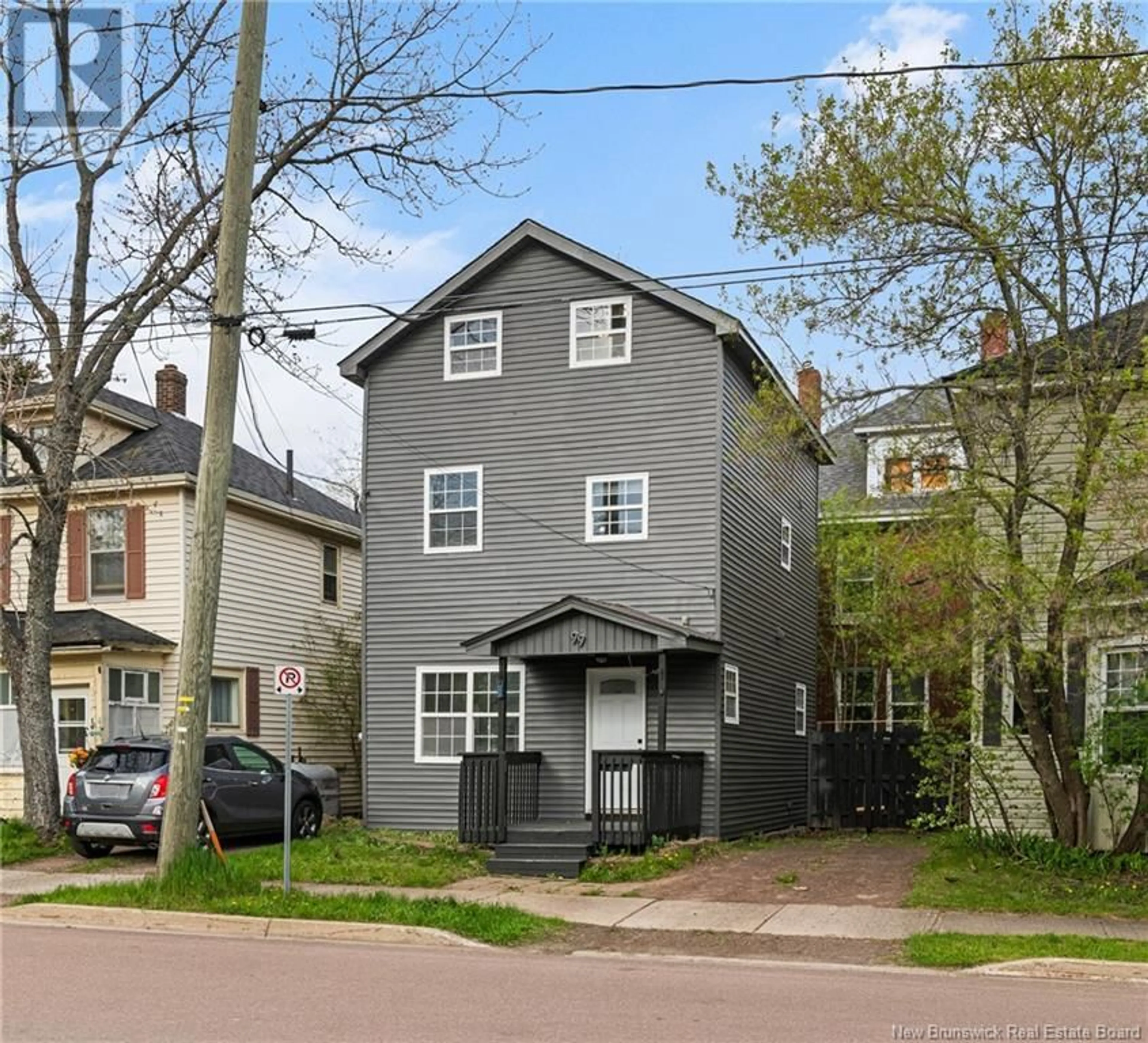 Unknown for 99 PINE STREET, Moncton New Brunswick E1C5Z9