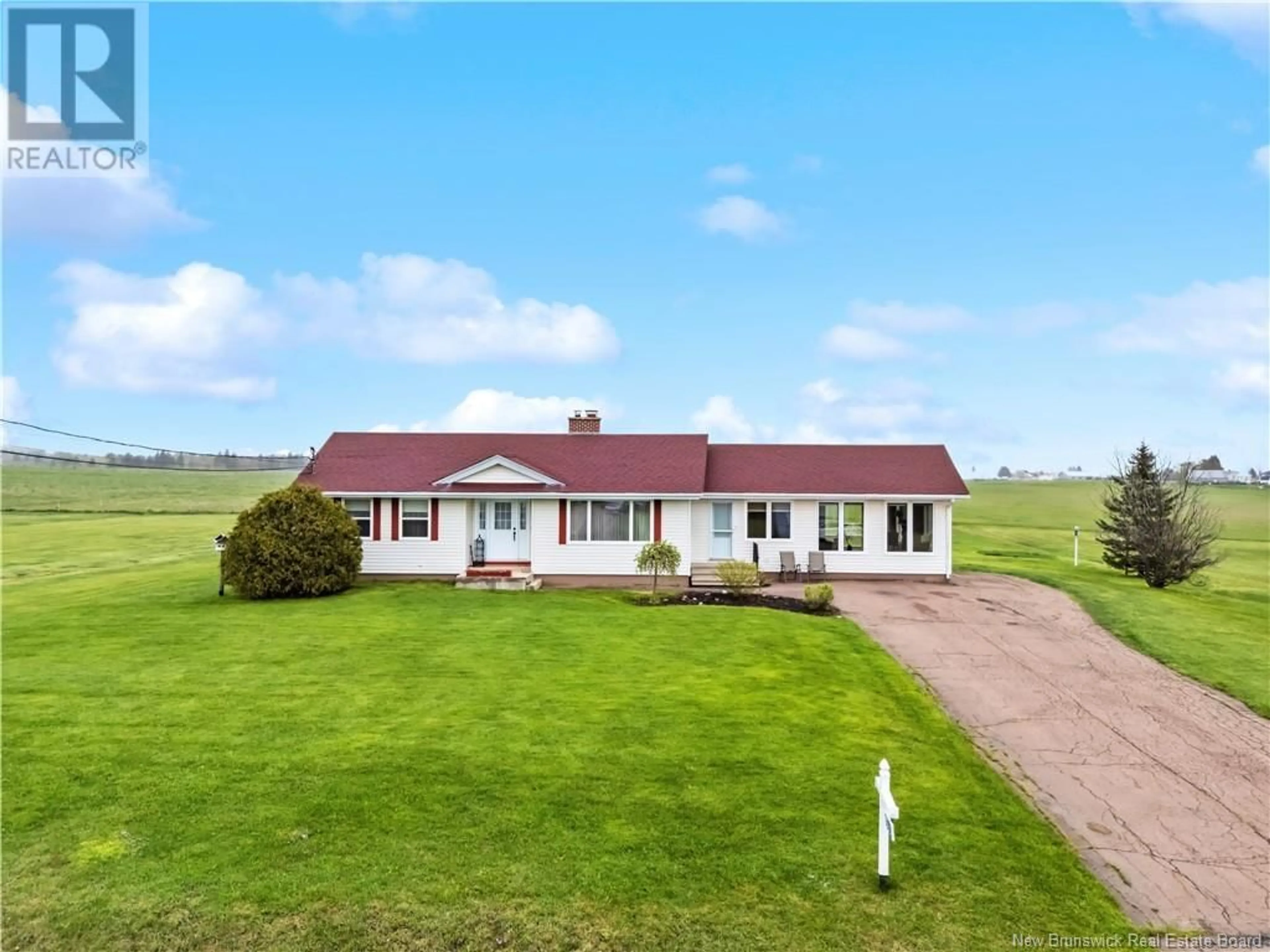 A pic from outside/outdoor area/front of a property/back of a property/a pic from drone, unknown for 6565 ROUTE 495, Sainte-Marie-De-Kent New Brunswick E4S4Z6