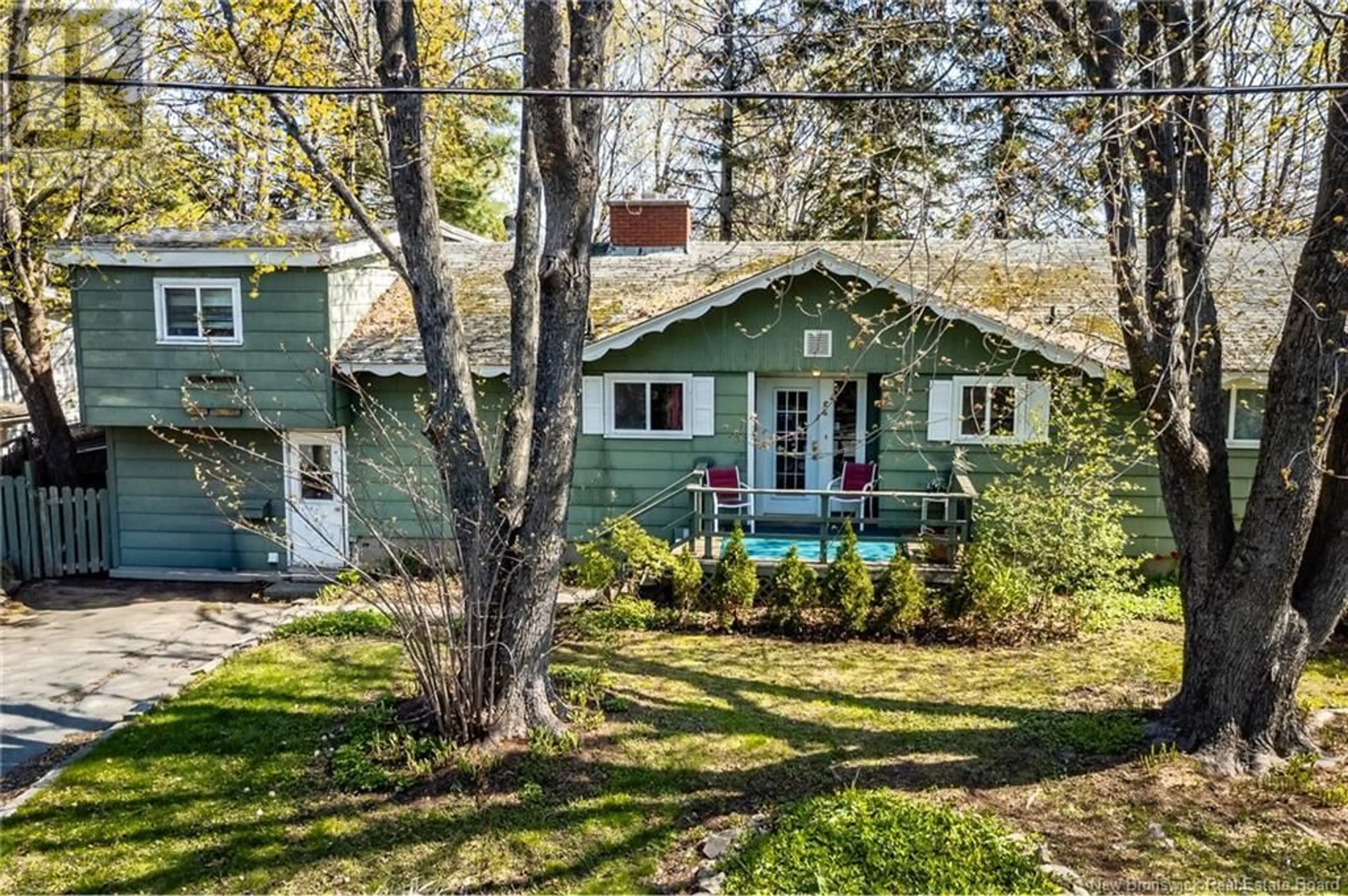 A pic from outside/outdoor area/front of a property/back of a property/a pic from drone, street for 755 GREGG COURT, Fredericton New Brunswick E3B4H5