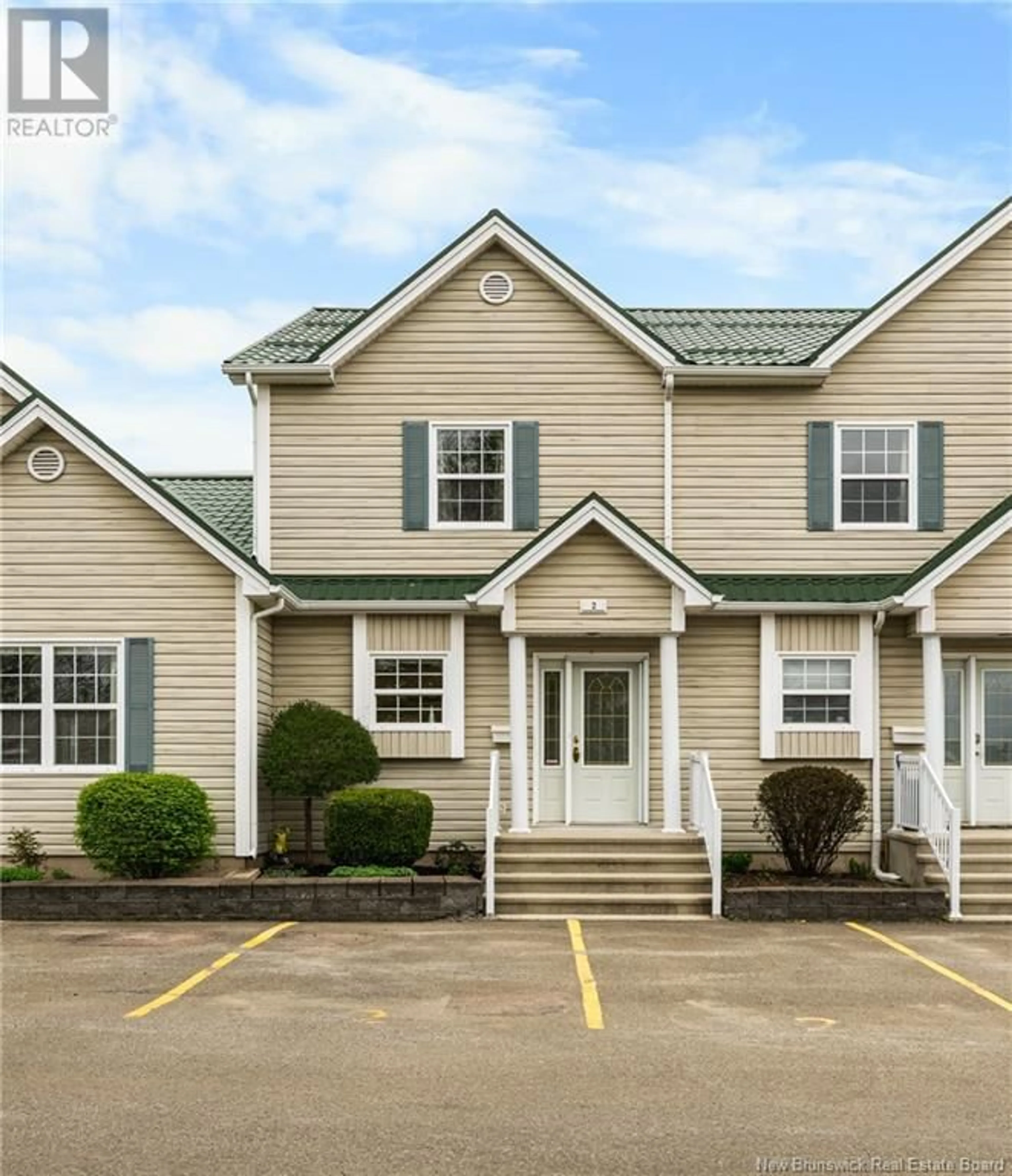 Home with vinyl exterior material, unknown for 2 - 45 KIRKWOOD, Moncton New Brunswick E1A4G8