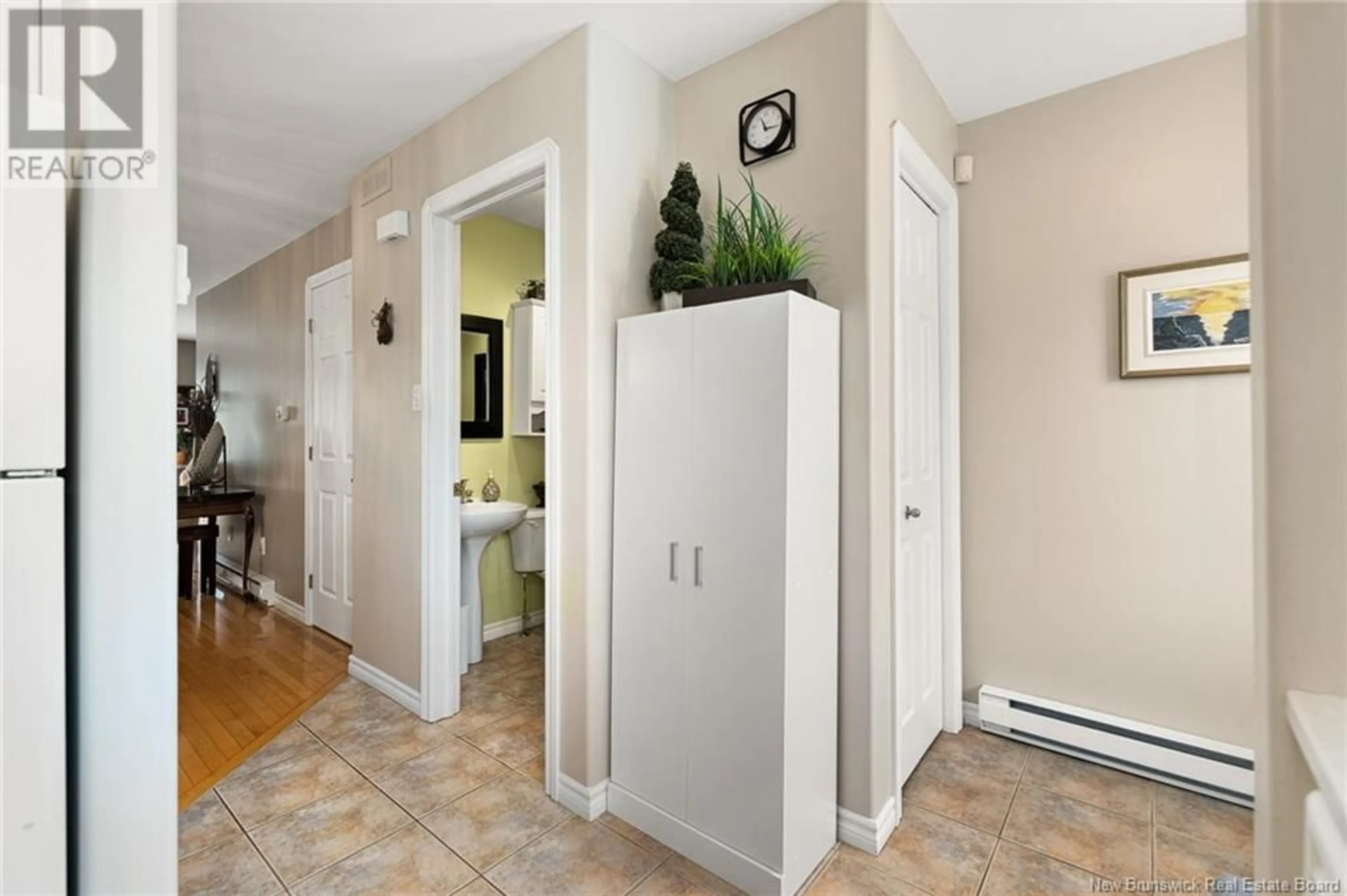 Indoor entryway for 2 - 45 KIRKWOOD, Moncton New Brunswick E1A4G8
