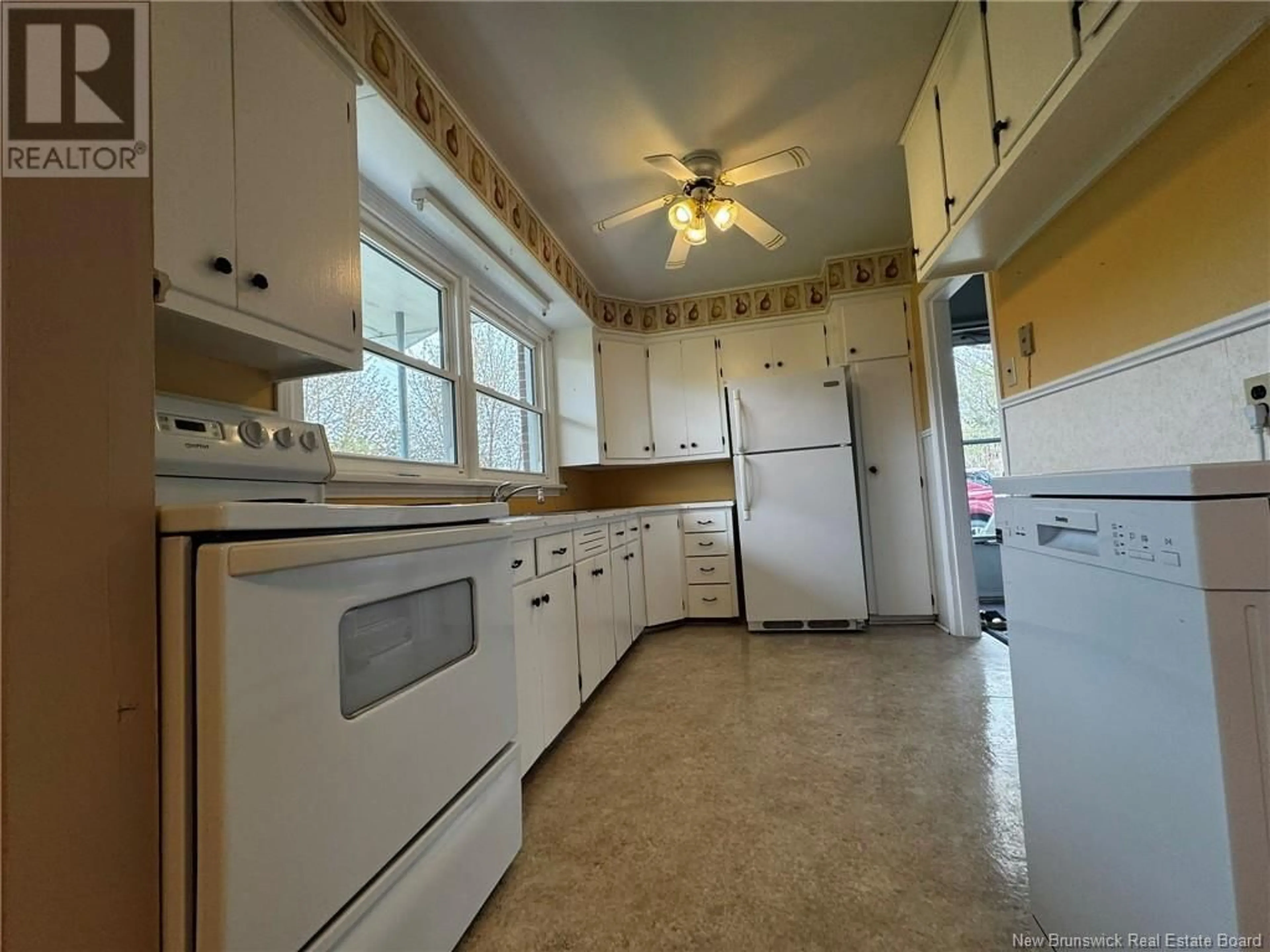 Standard kitchen, ceramic/tile floor for 310 MANDERSON DRIVE, Miramichi New Brunswick E1V1C4