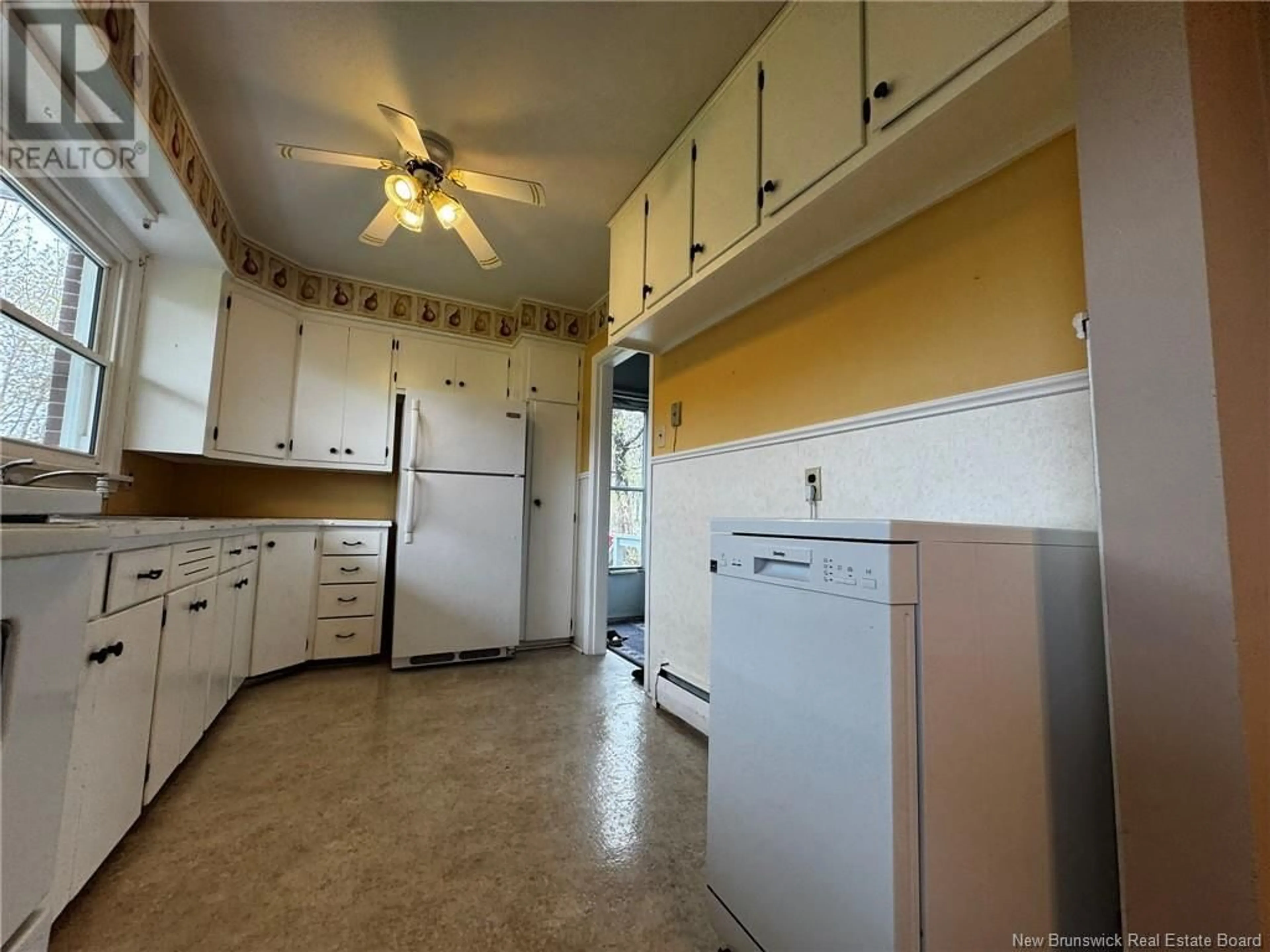 Standard kitchen, unknown for 310 MANDERSON DRIVE, Miramichi New Brunswick E1V1C4