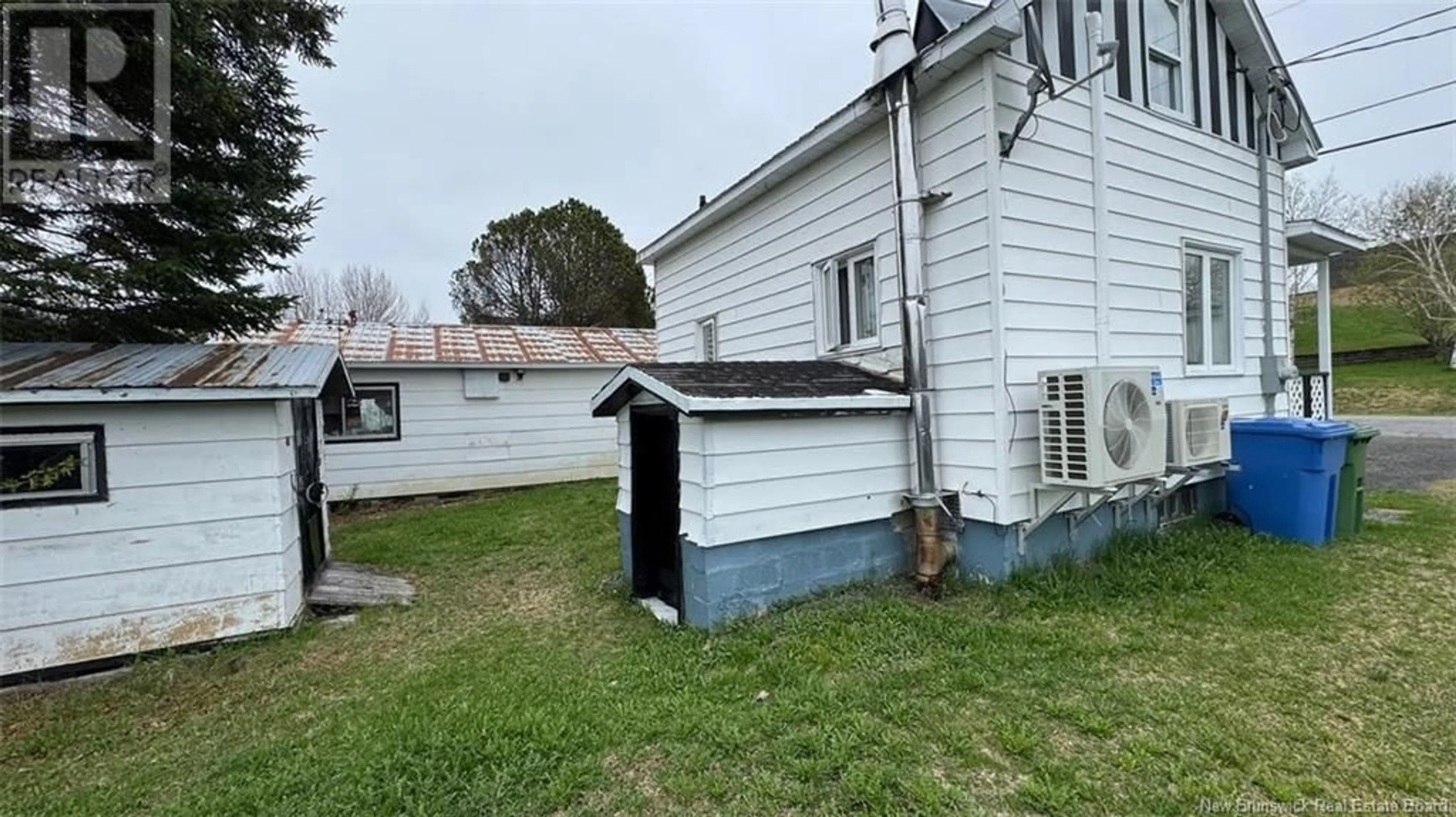 Shed for 10 SAINT ANDRE, Sainte-Anne-De-Madawaska New Brunswick E7E1H5