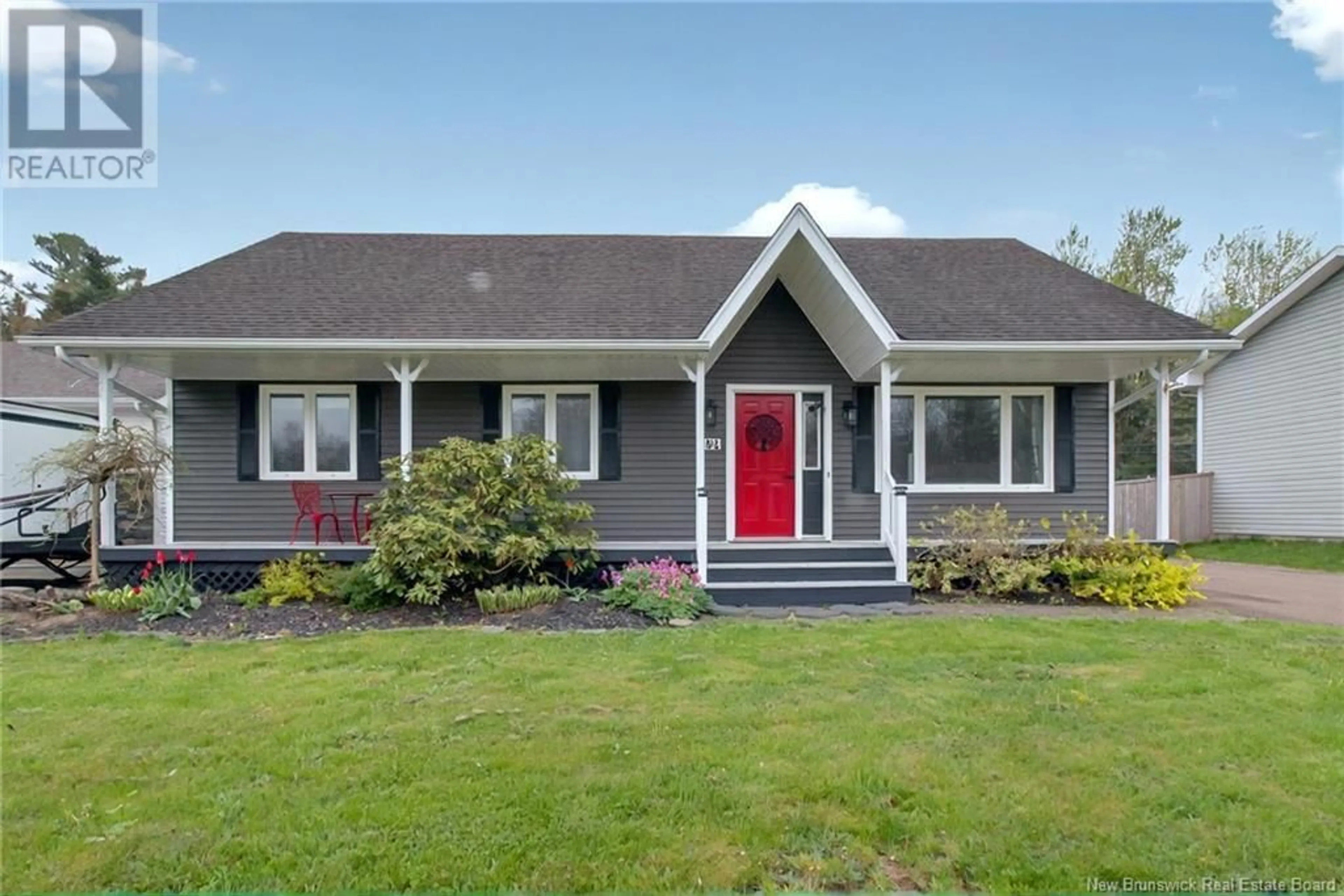 Home with vinyl exterior material, street for 402 EUNICE AVENUE, Dieppe New Brunswick E1A5V6