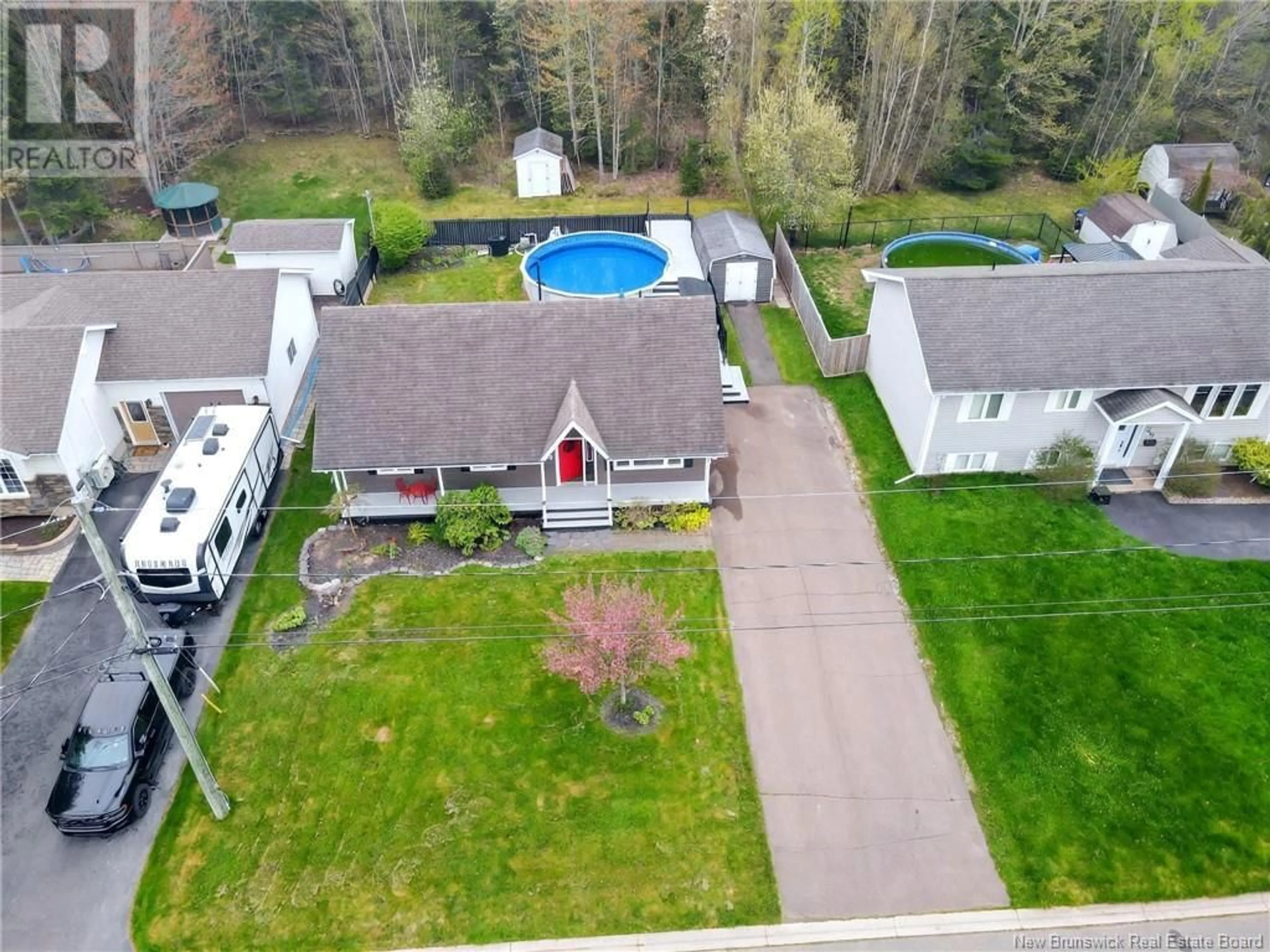 A pic from outside/outdoor area/front of a property/back of a property/a pic from drone, street for 402 EUNICE AVENUE, Dieppe New Brunswick E1A5V6