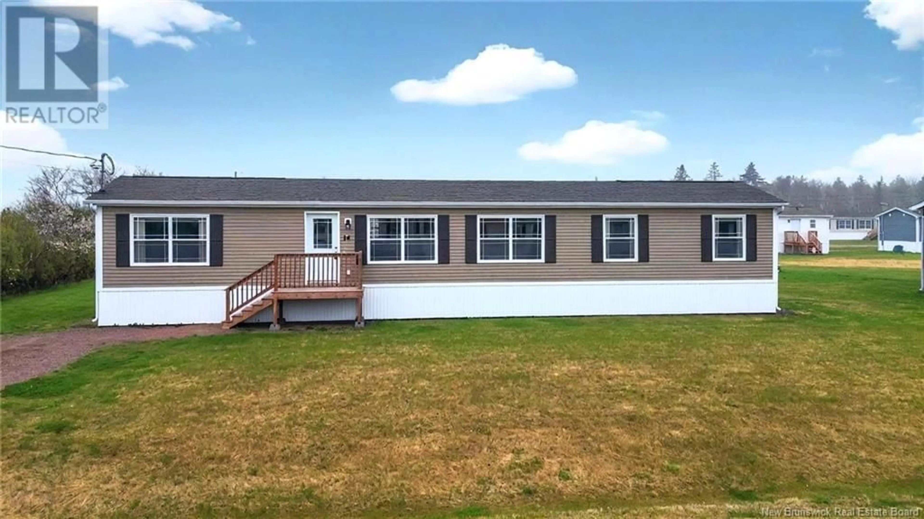 Home with vinyl exterior material, building for 14 FRANK STREET, Bas Cap Pele New Brunswick E4N0E6