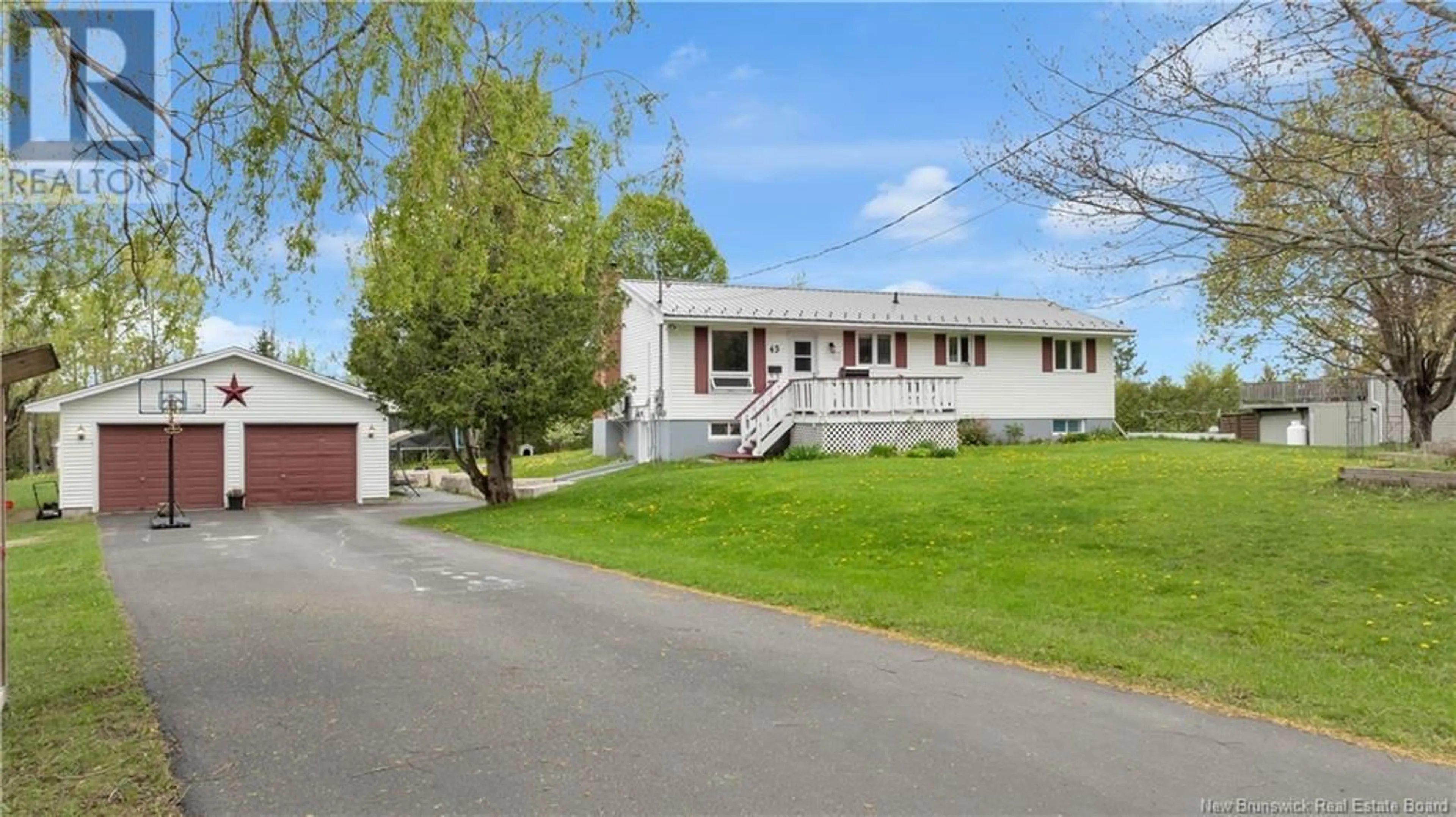 Unknown for 43 MAPLETON CRESCENT, Hampton New Brunswick E5N5E7