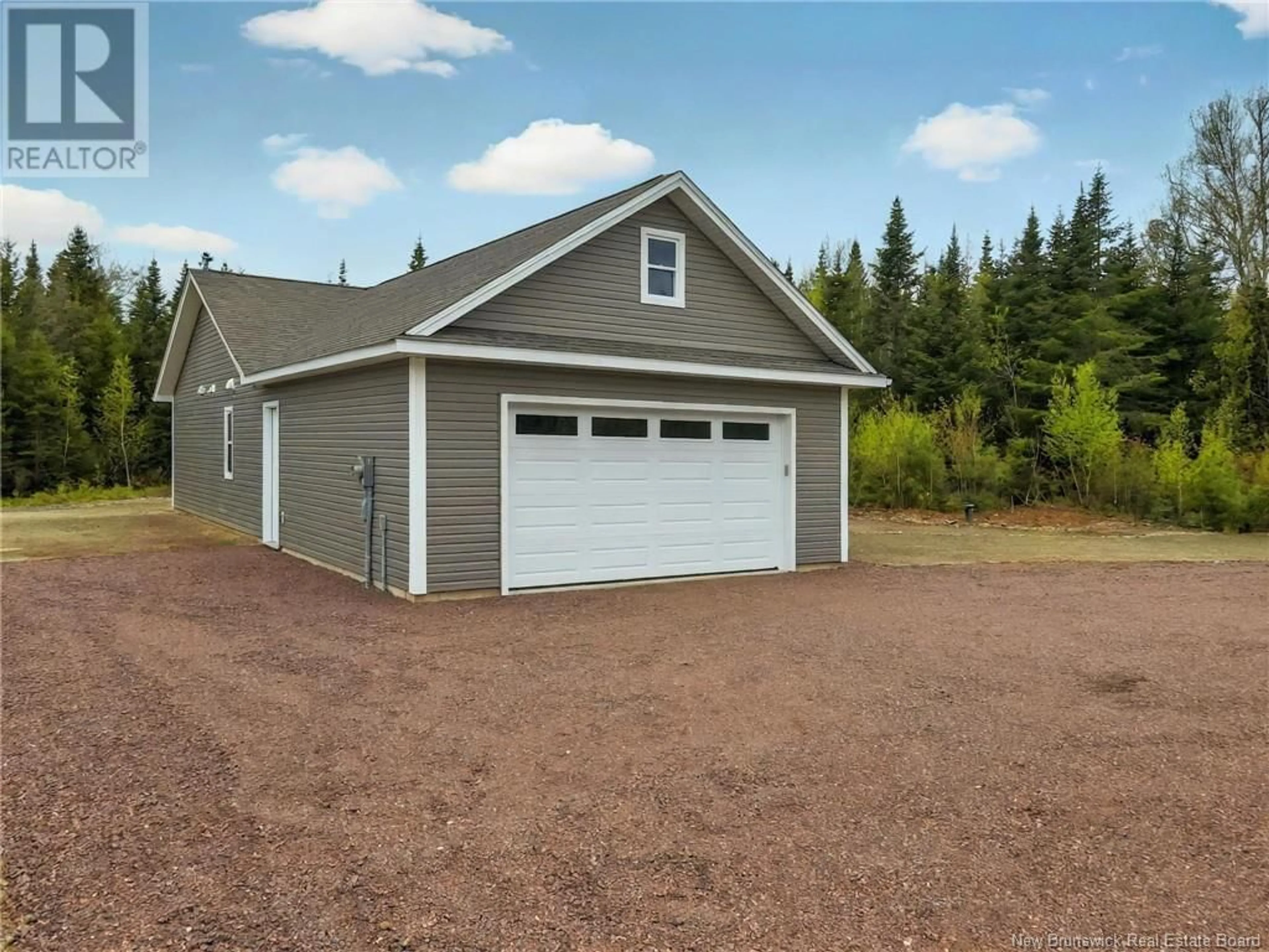 Indoor garage for 211 MALAKOFF ROAD, Shediac New Brunswick E4P1A9