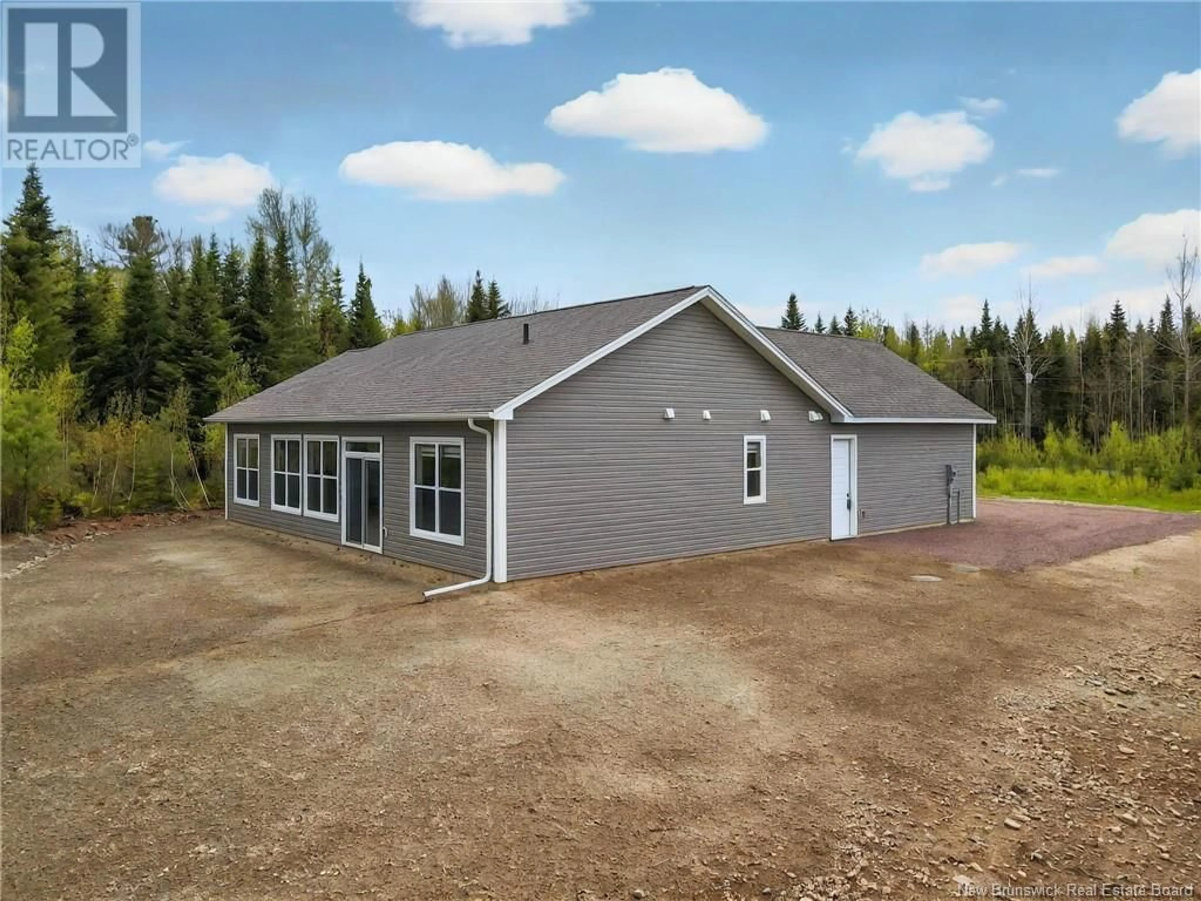 A pic from outside/outdoor area/front of a property/back of a property/a pic from drone, building for 211 MALAKOFF ROAD, Shediac New Brunswick E4P1A9