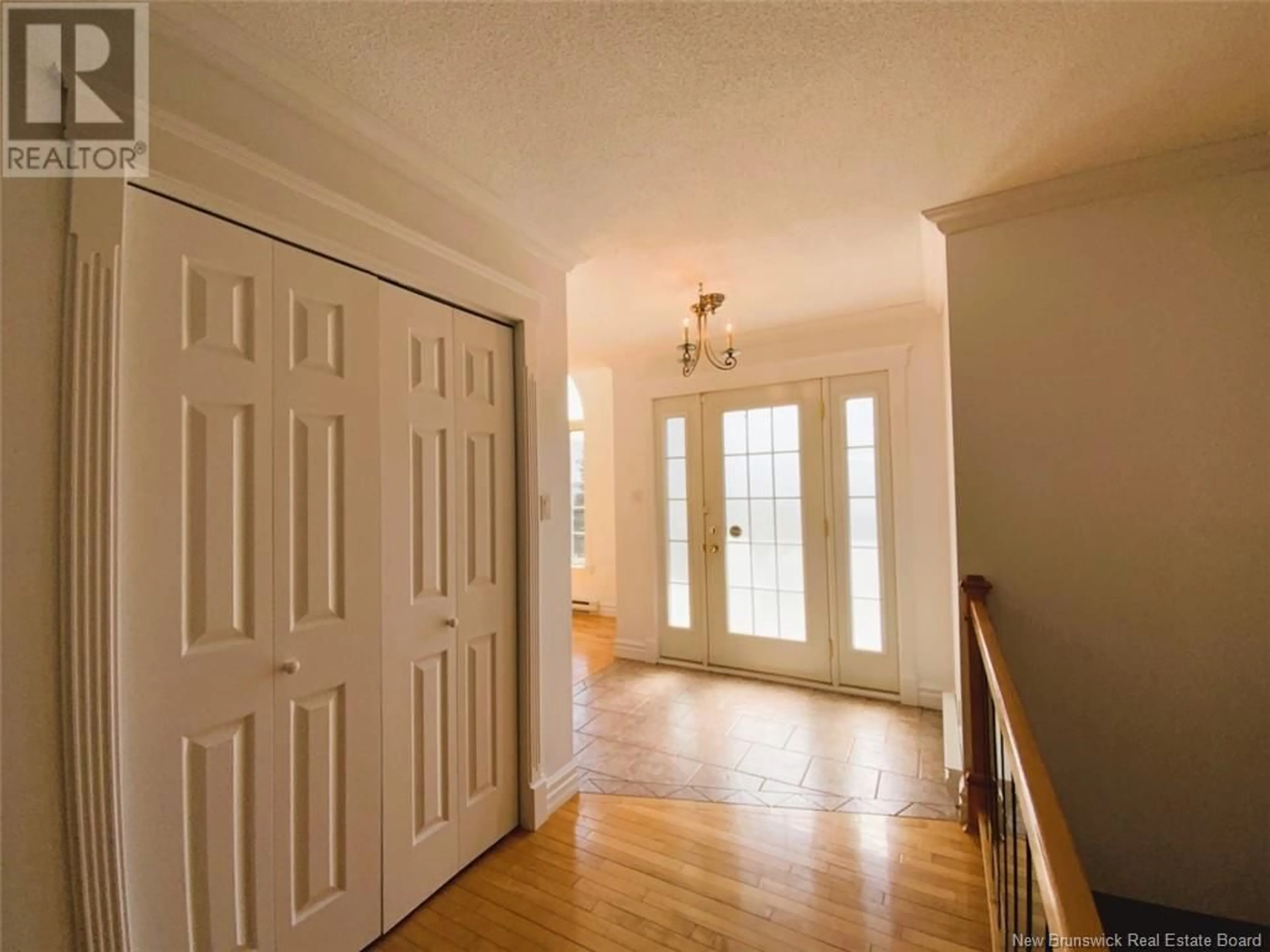 Indoor foyer for 14 DES CHAMPS STREET, Edmundston New Brunswick E3V4Z3