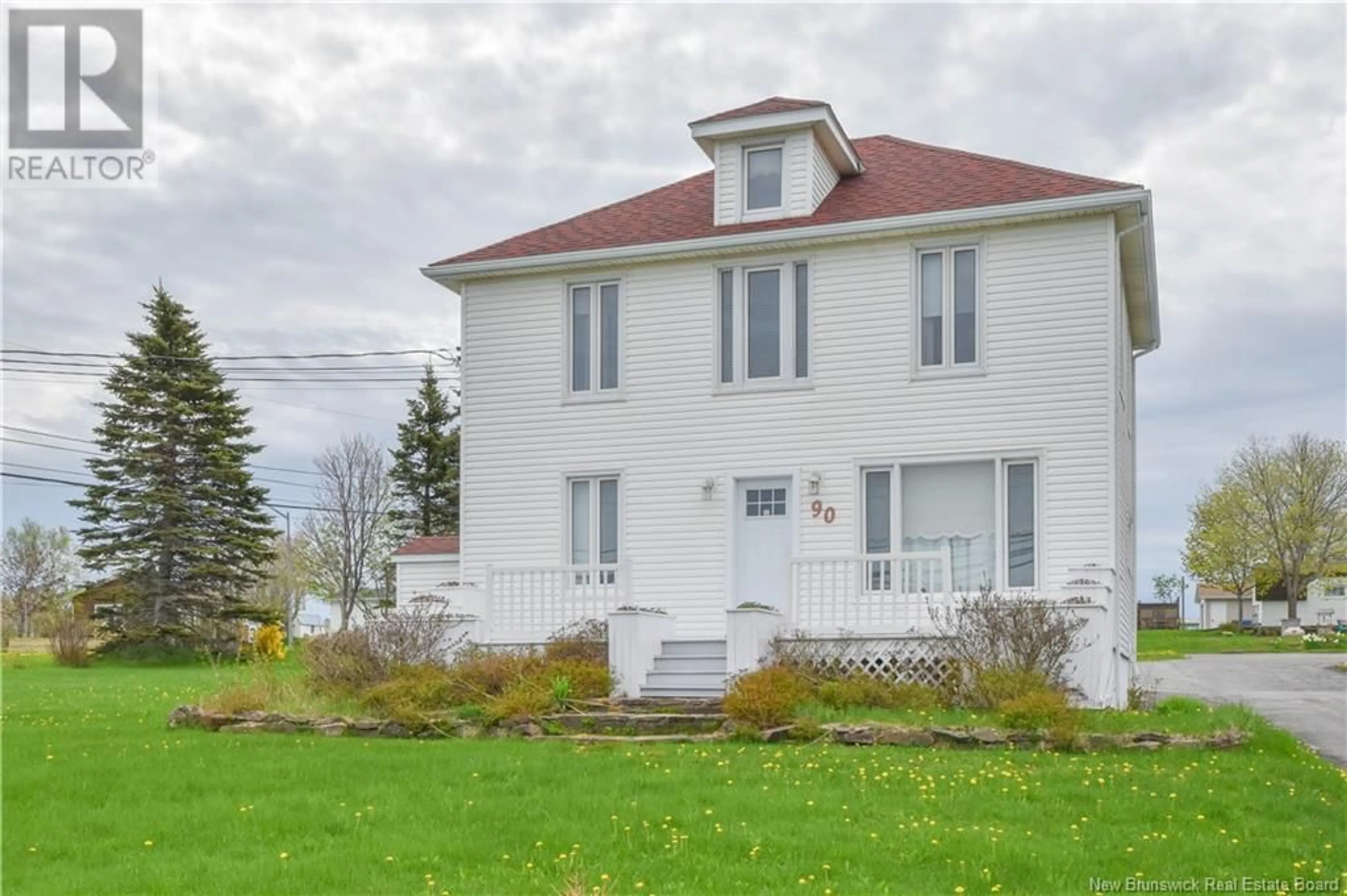 Unknown for 90 SAINT-PIERRE EST BOULEVARD, Caraquet New Brunswick E1W1B6