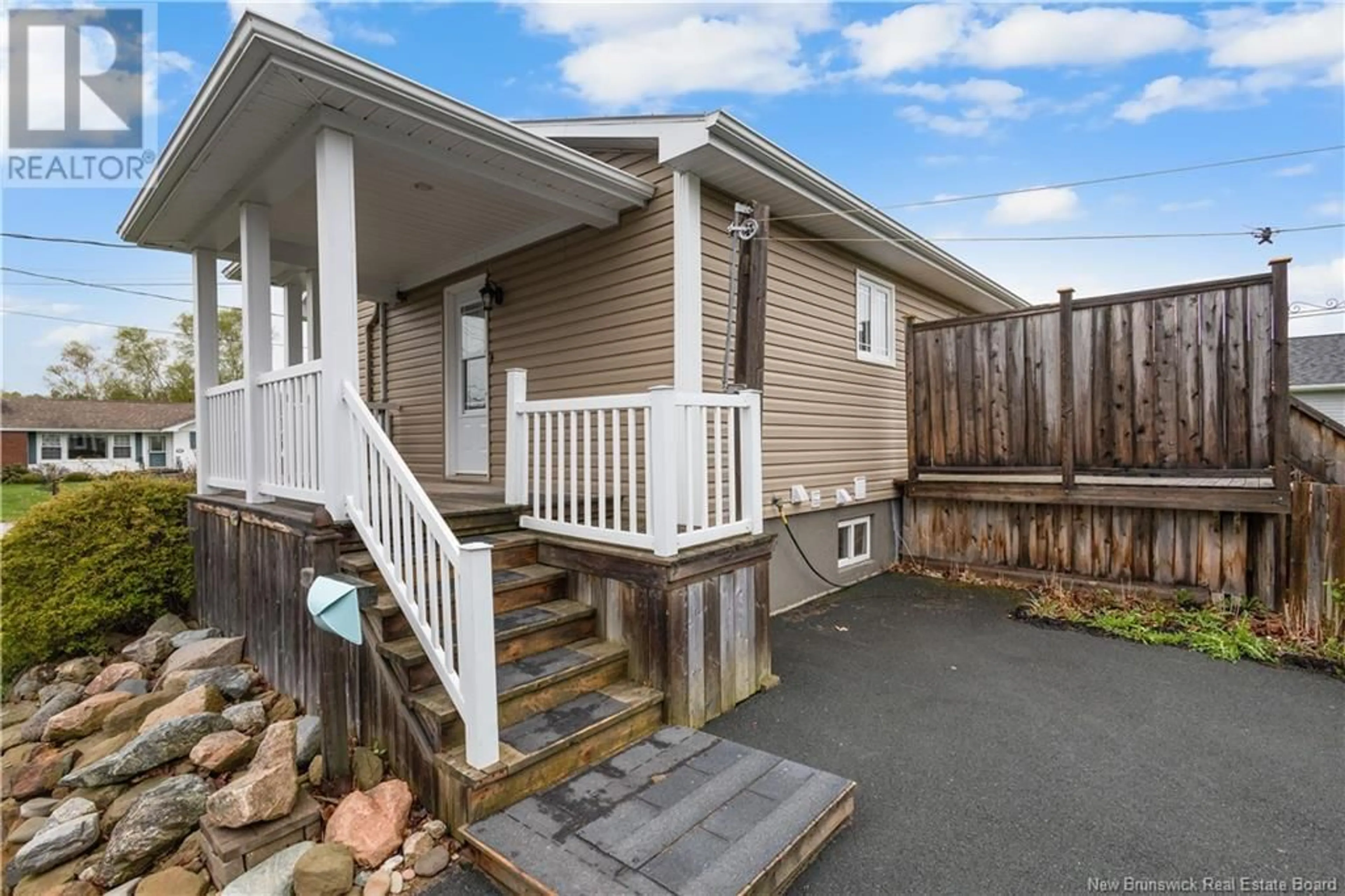 Home with vinyl exterior material, street for 546 HILLSIDE DRIVE, Miramichi New Brunswick E1V2P3
