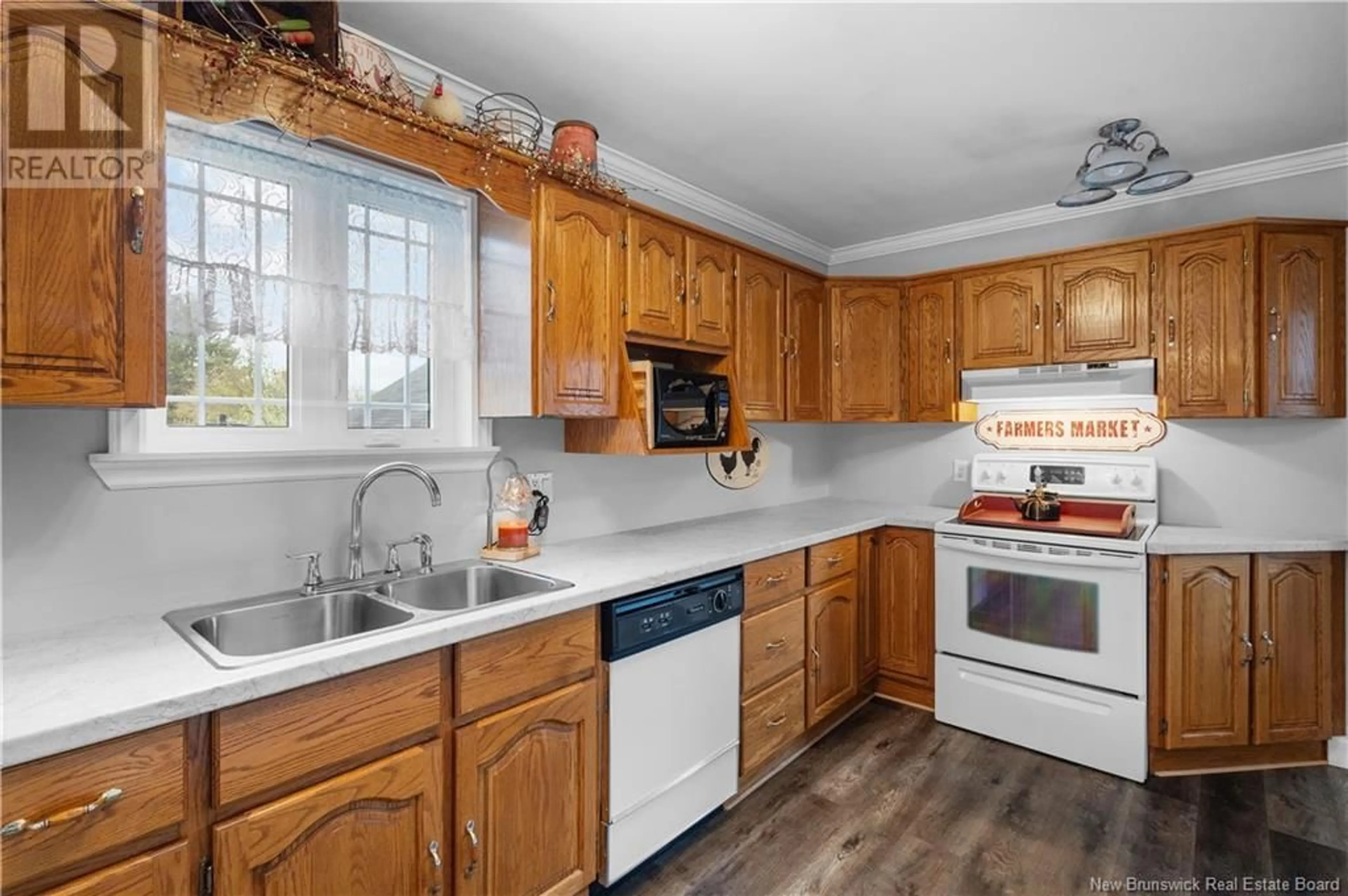 Standard kitchen, unknown for 546 HILLSIDE DRIVE, Miramichi New Brunswick E1V2P3