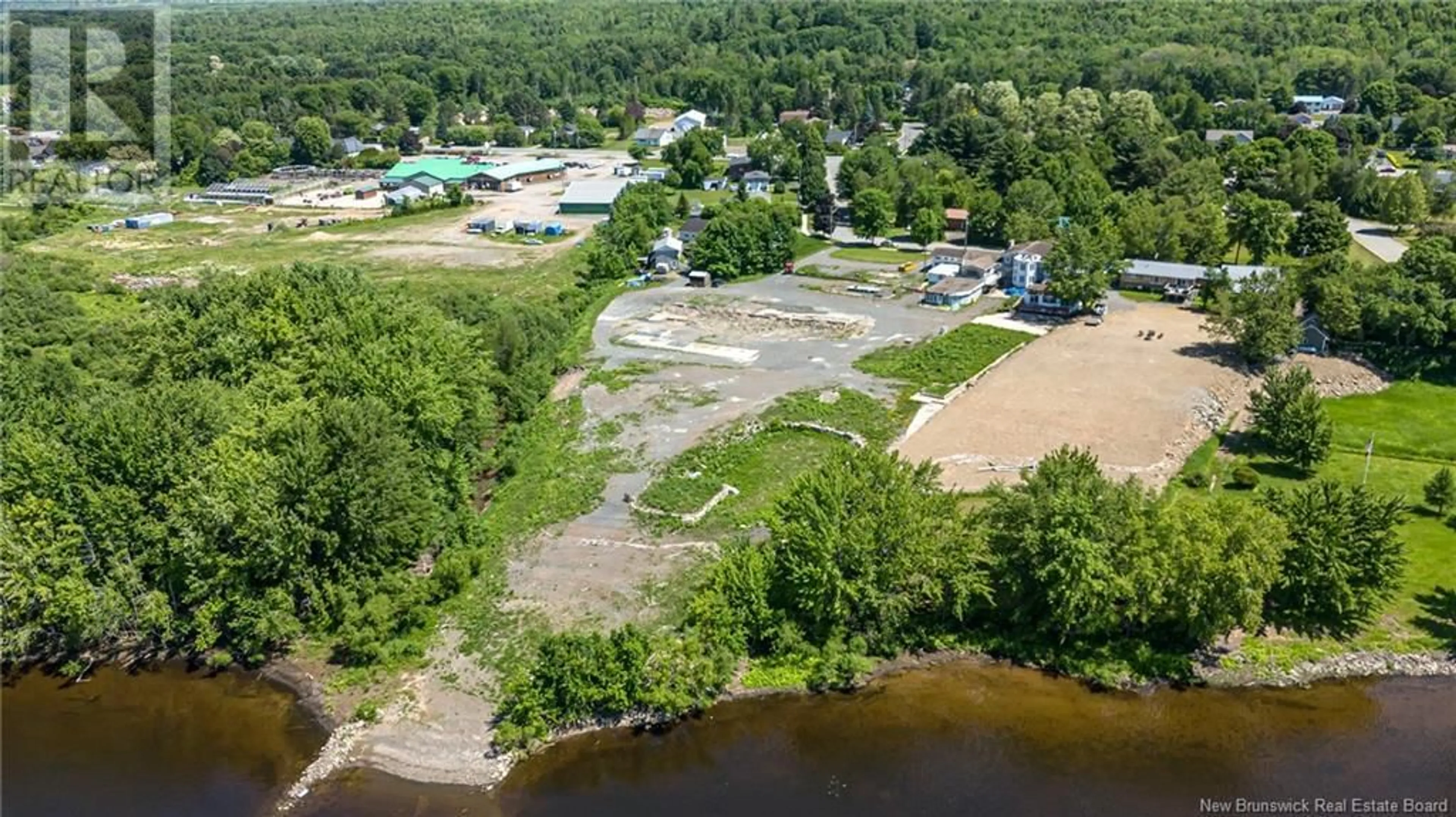 A pic from outside/outdoor area/front of a property/back of a property/a pic from drone, water/lake/river/ocean view for 59-69 ROSS TERRACE, Fredericton New Brunswick W3A8E5