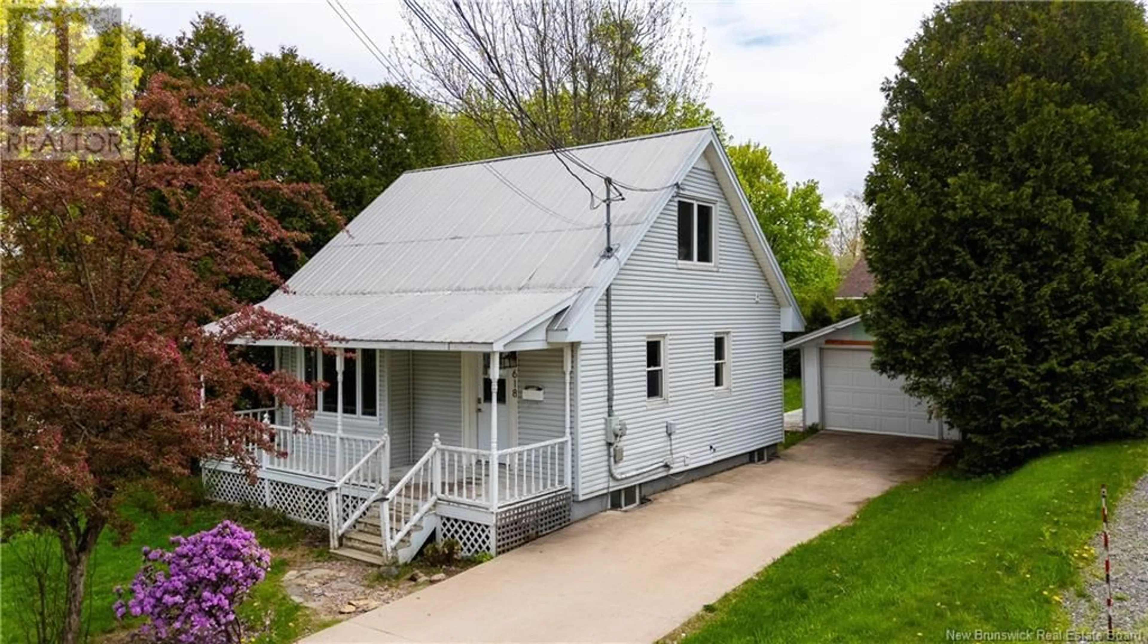 A pic from outside/outdoor area/front of a property/back of a property/a pic from drone, street for 618 REID STREET, Fredericton New Brunswick E3B3V5