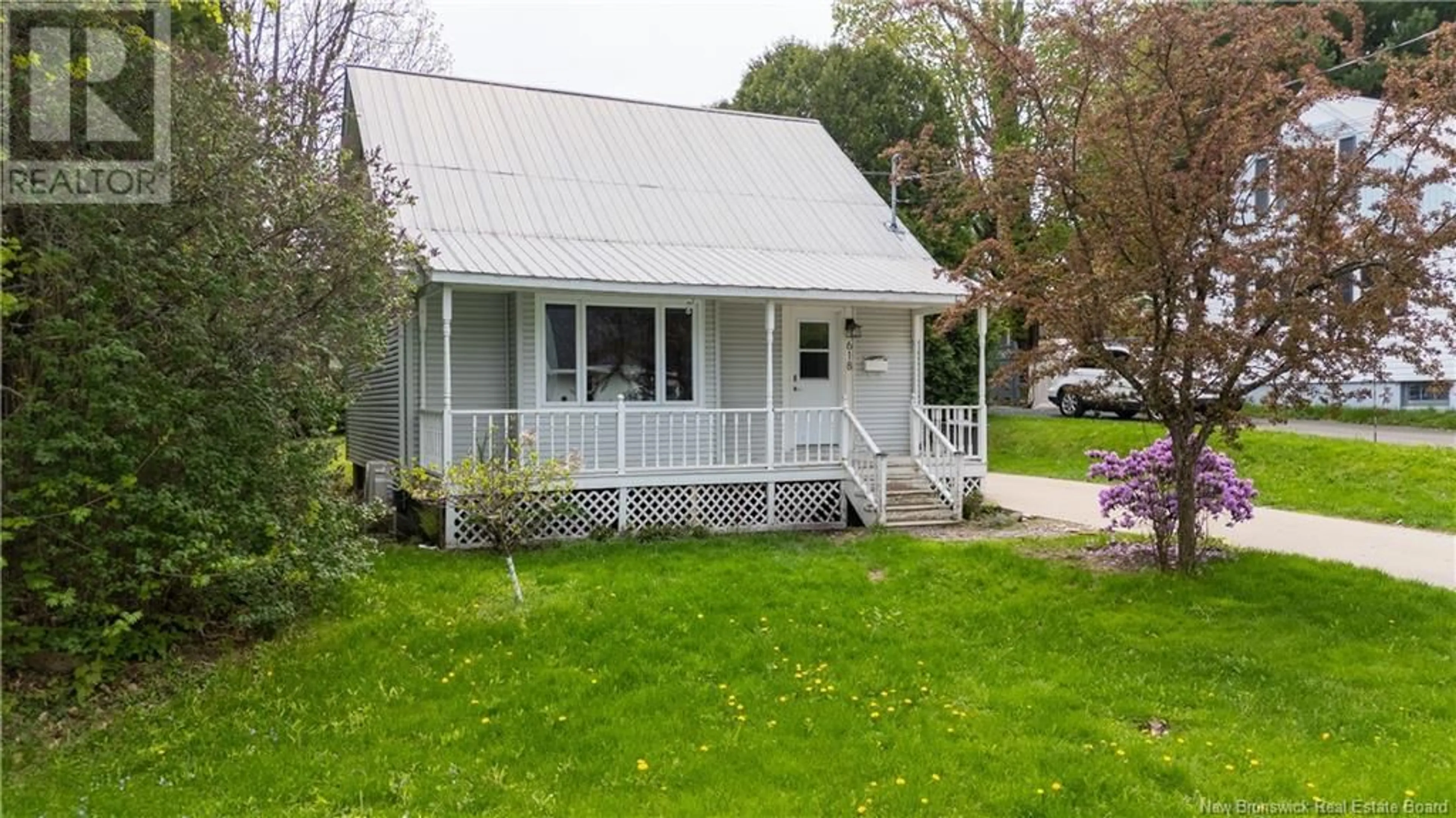 Home with vinyl exterior material, street for 618 REID STREET, Fredericton New Brunswick E3B3V5