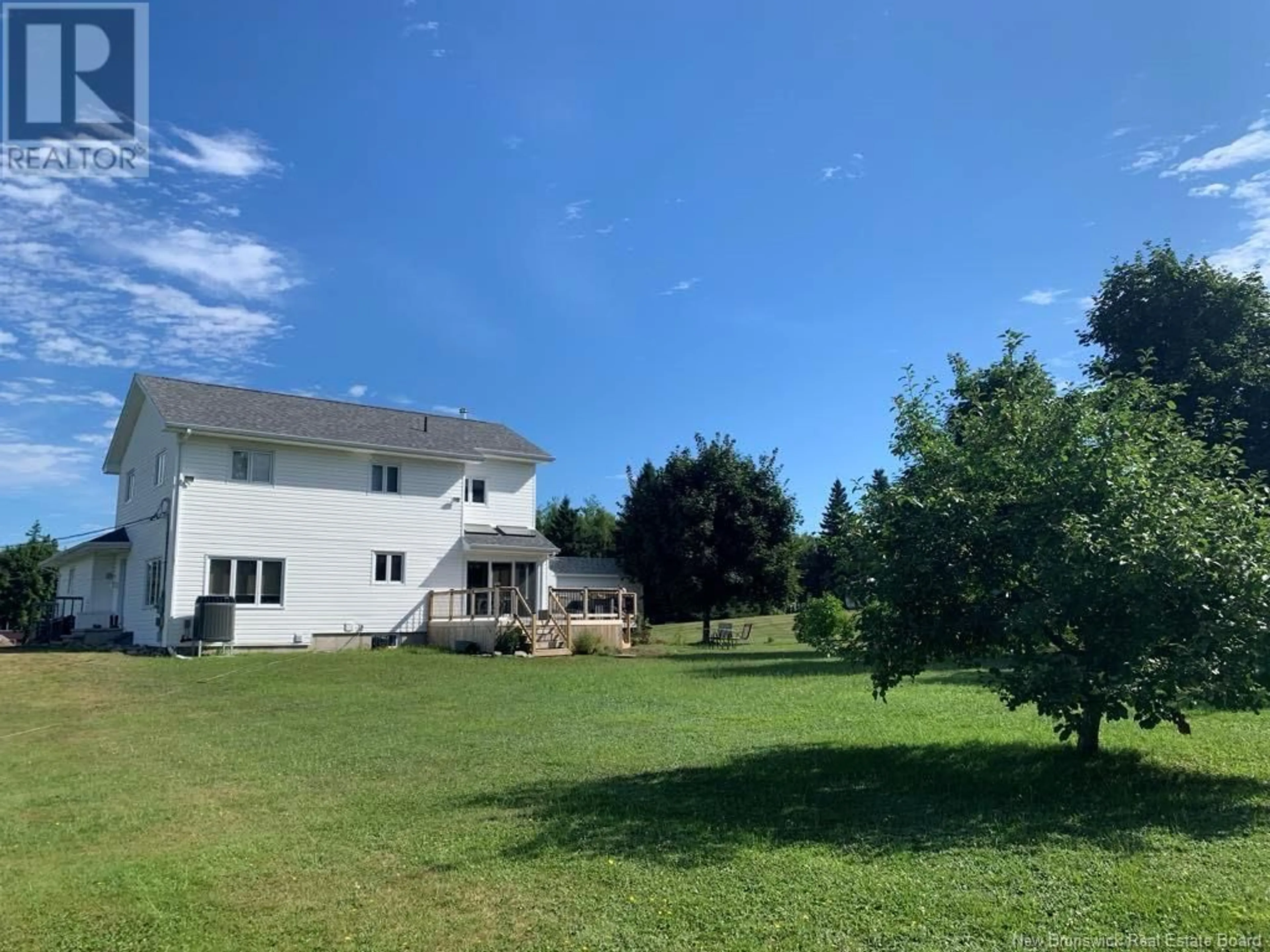 A pic from outside/outdoor area/front of a property/back of a property/a pic from drone, unknown for 377 ALLEE DE L ECOLE ROAD, Grande-Digue New Brunswick E4R3S3