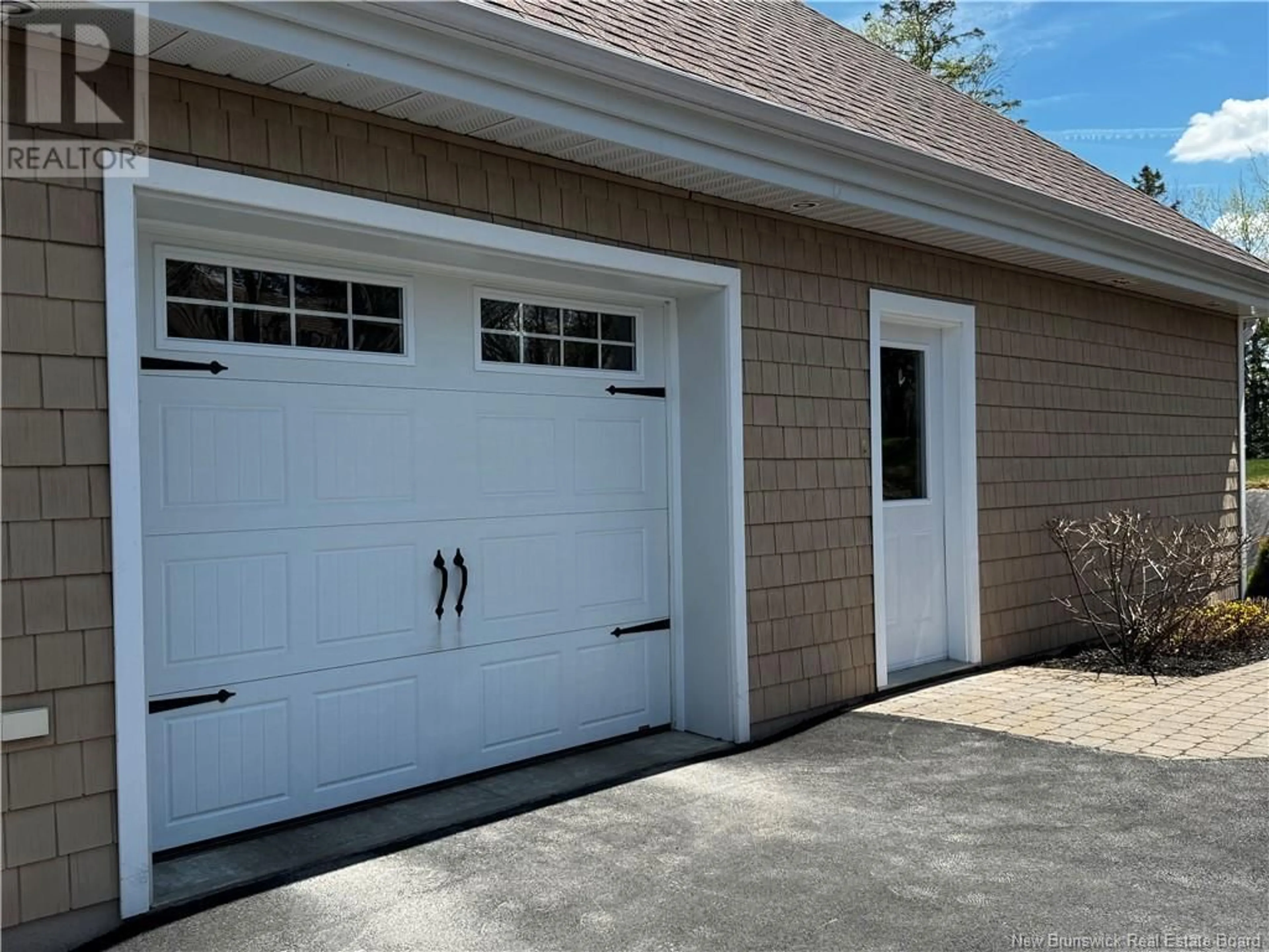 Indoor garage for 34 DE LA FALAISE STREET, Edmundston New Brunswick E3V0C4