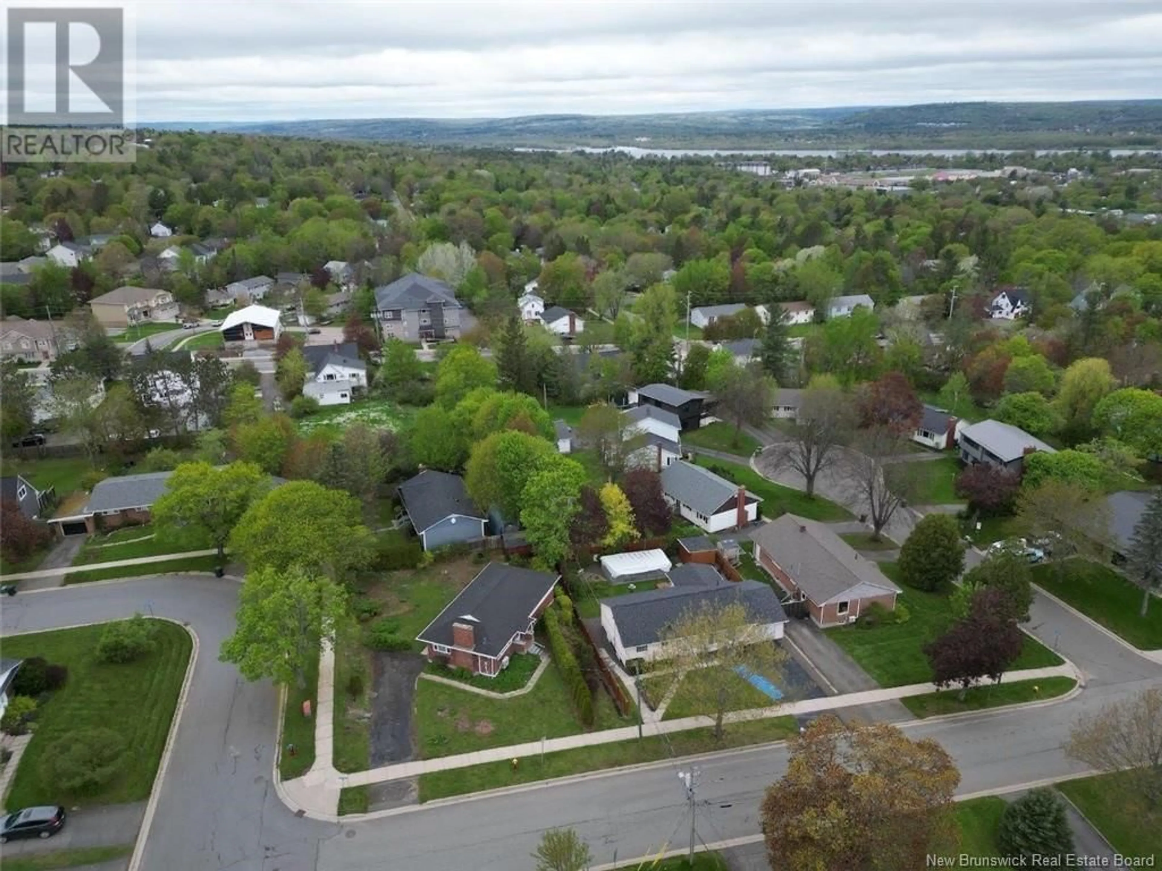 A pic from outside/outdoor area/front of a property/back of a property/a pic from drone, street for 831 HANSON STREET, Fredericton New Brunswick E3B4A1