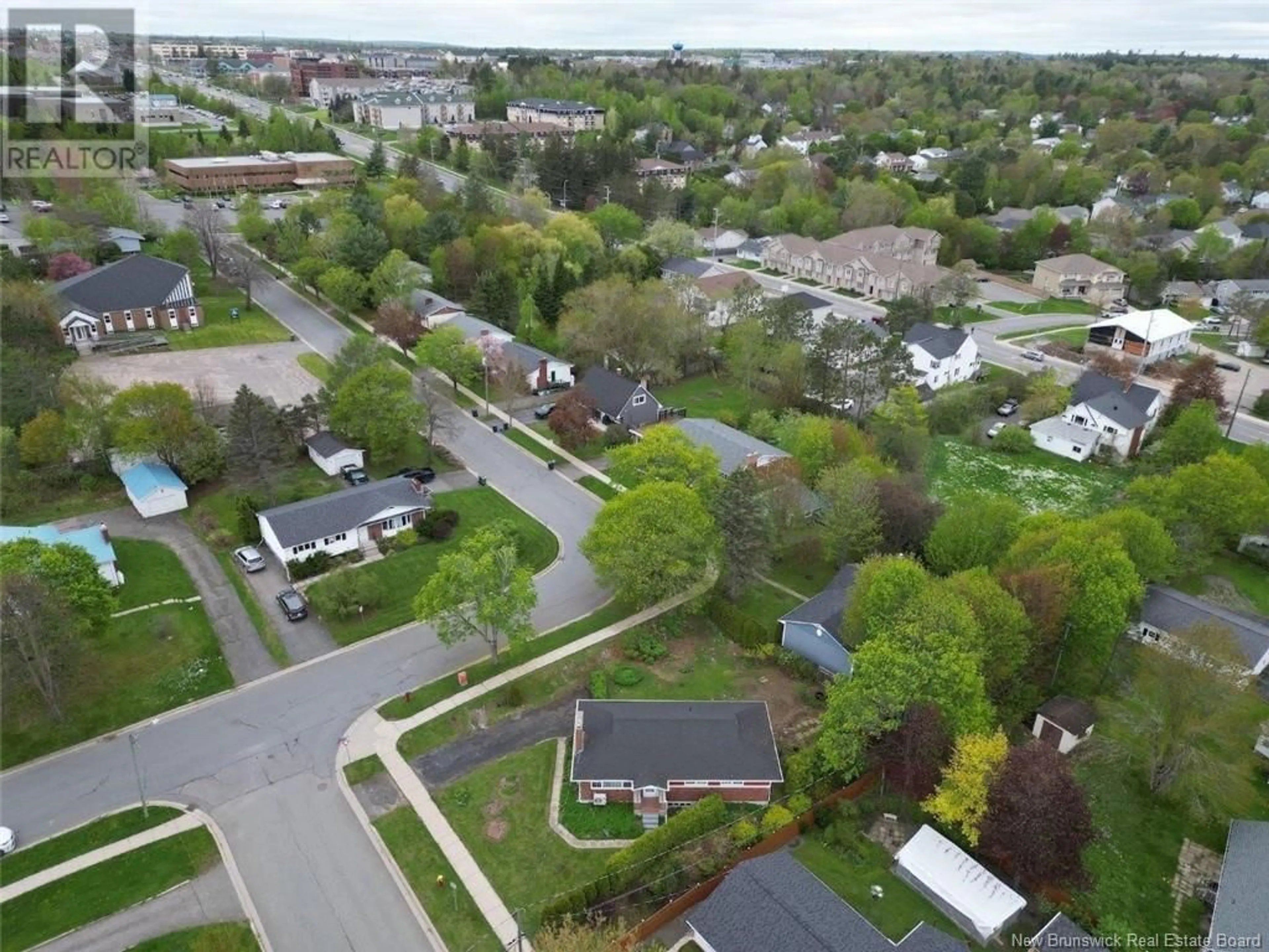 A pic from outside/outdoor area/front of a property/back of a property/a pic from drone, street for 831 HANSON STREET, Fredericton New Brunswick E3B4A1