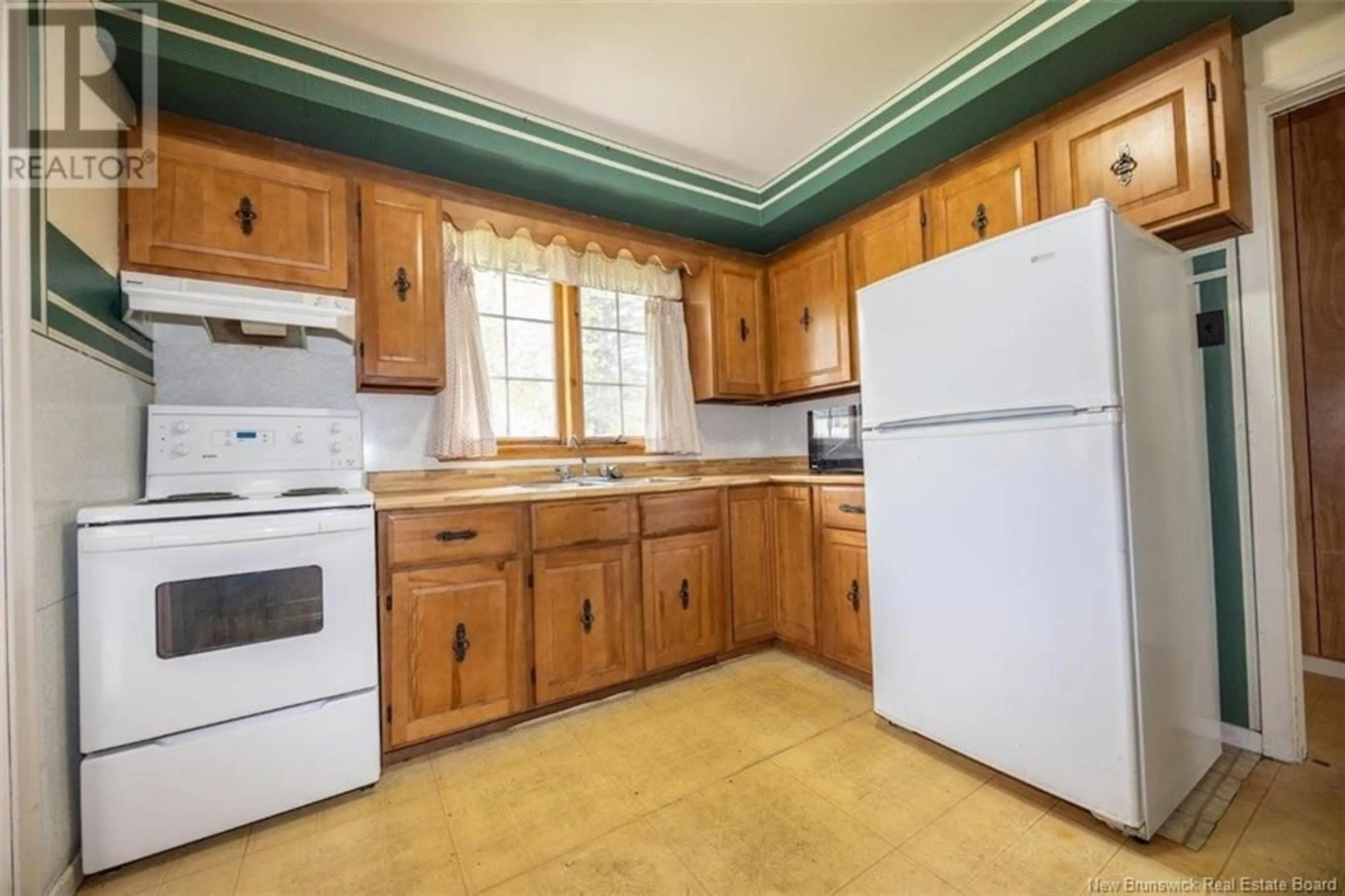 Standard kitchen, unknown for 831 HANSON STREET, Fredericton New Brunswick E3B4A1