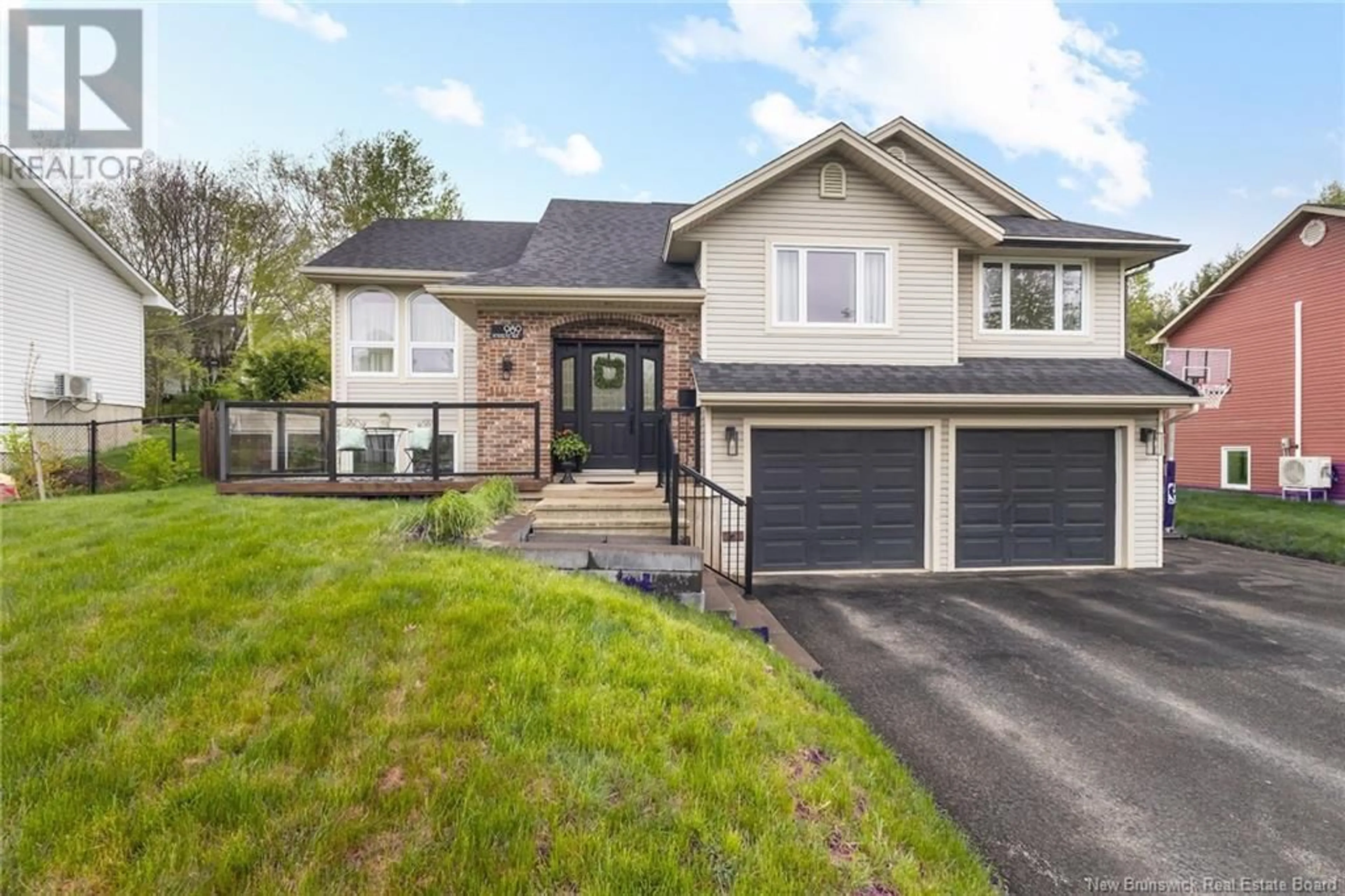 Home with vinyl exterior material, street for 989 DOUGLAS AVENUE, Fredericton New Brunswick E3A9M8