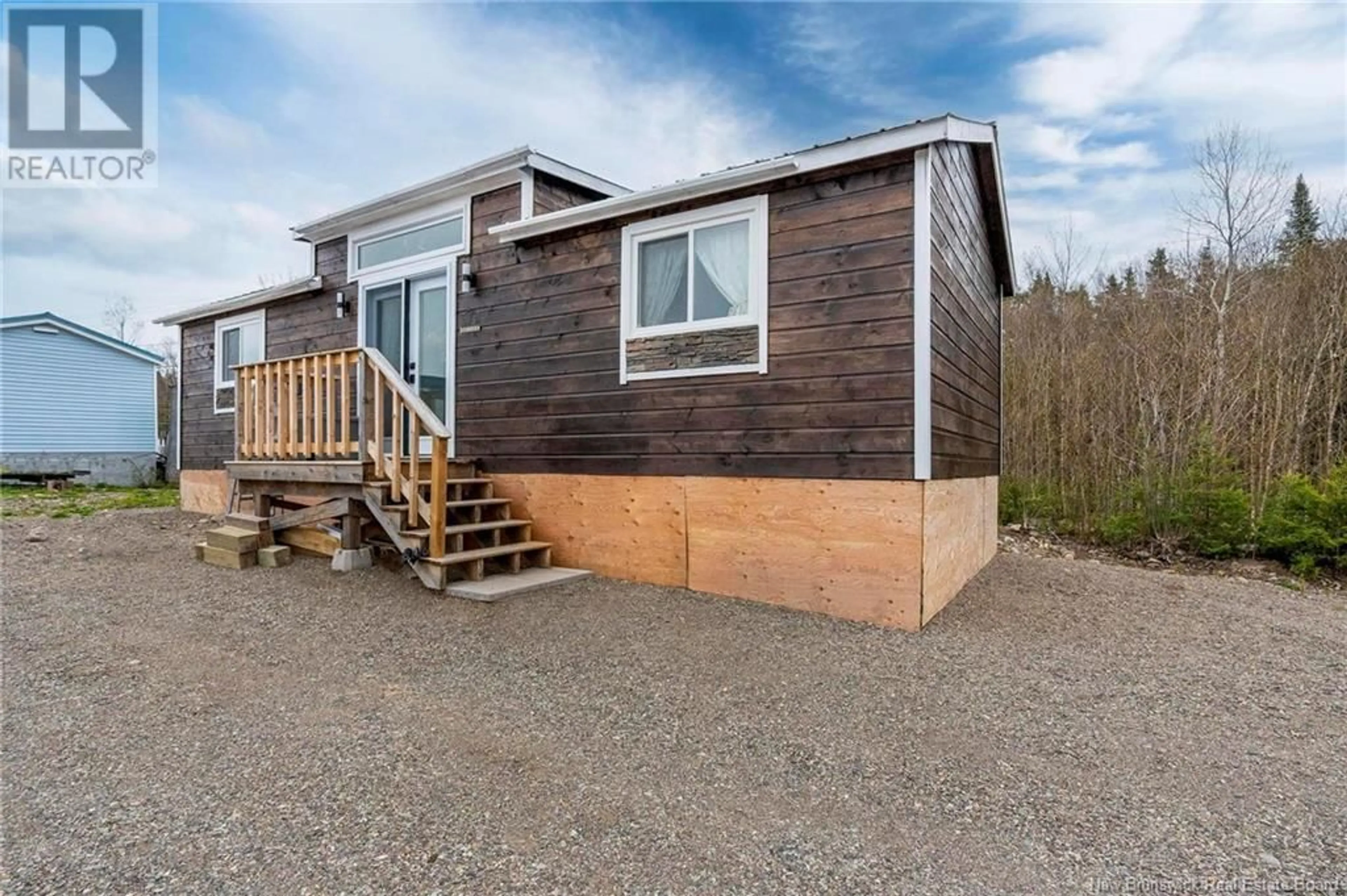 Home with vinyl exterior material, building for 83 JANET CRESCENT, Saint John New Brunswick E2S1H8