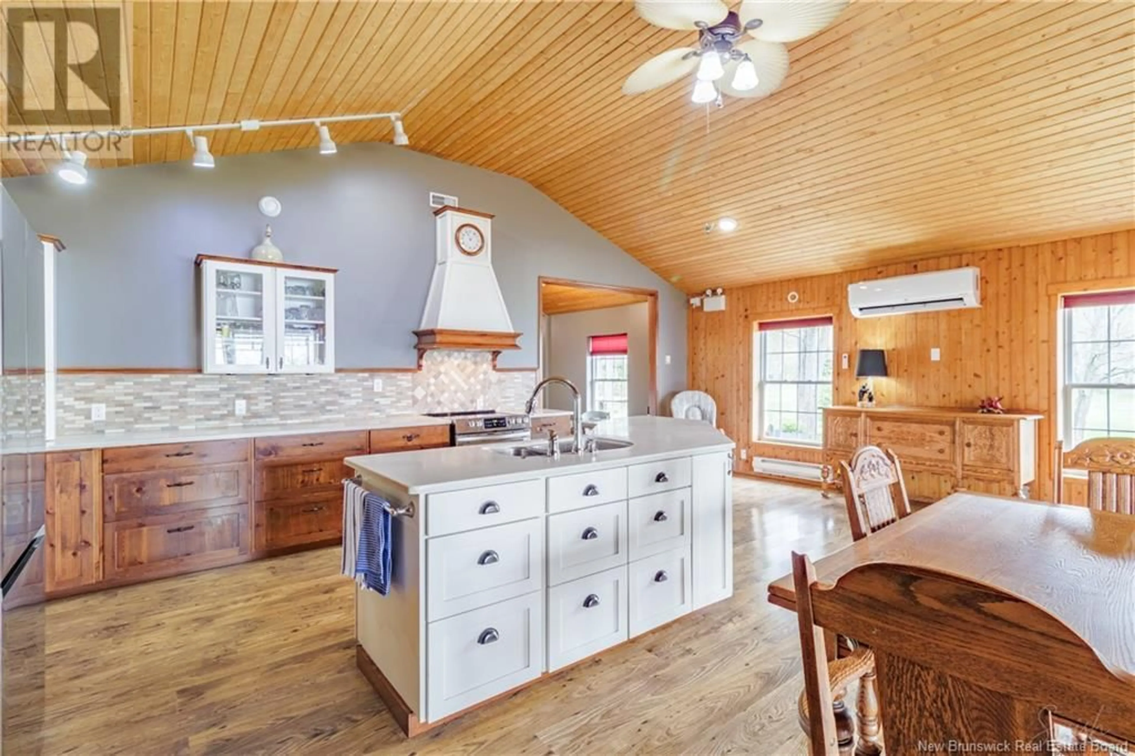 Open concept kitchen, unknown for 870 ROUTE 690, Maquapit Lake New Brunswick E4B1P1