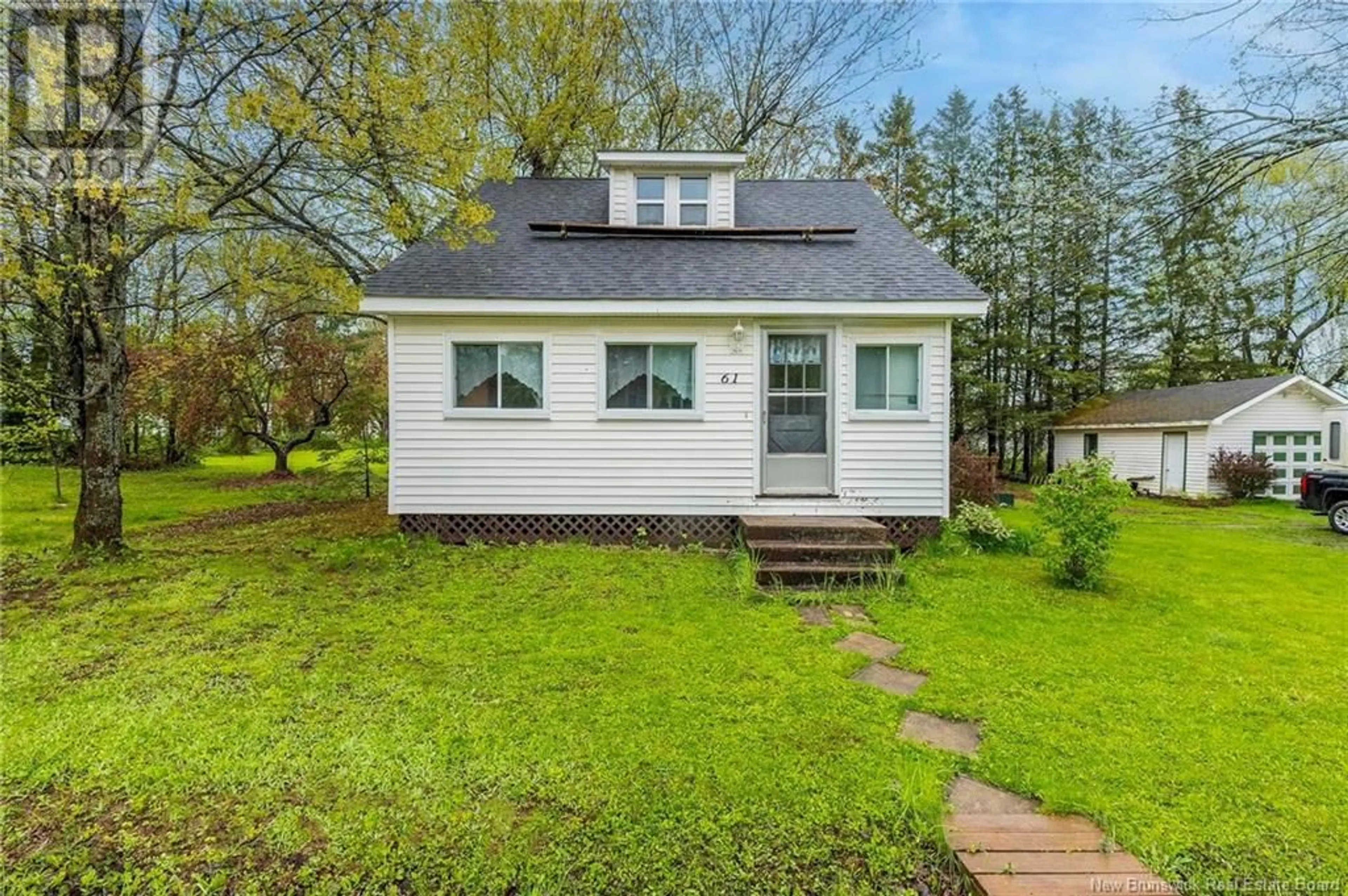 Home with vinyl exterior material, street for 61 SMITH STREET, Salisbury New Brunswick E4G2R9