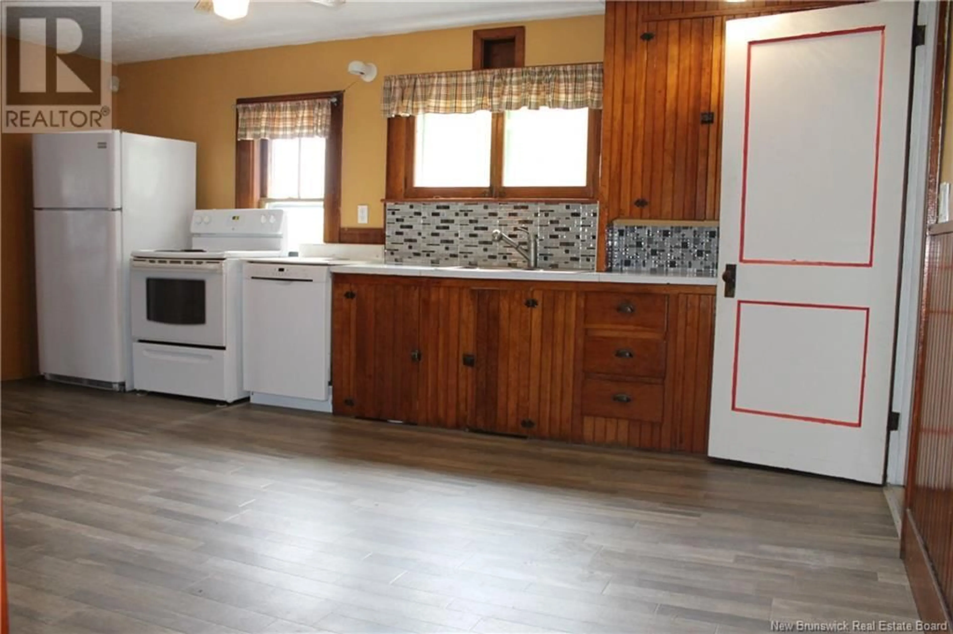 Standard kitchen, unknown for 1200 610 ROUTE, Upper Queensbury New Brunswick E3G1Y7