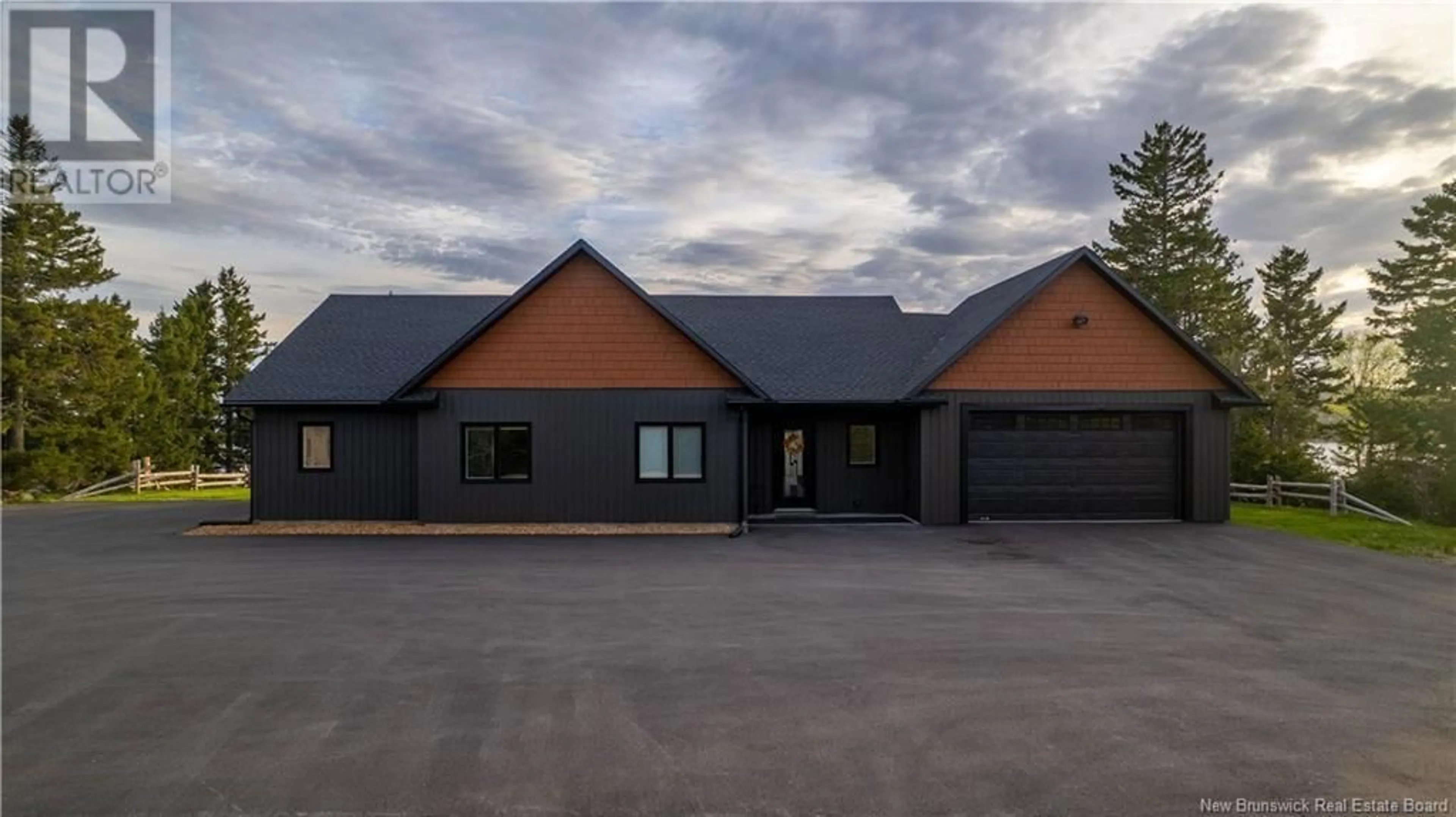 A pic from outside/outdoor area/front of a property/back of a property/a pic from drone, building for 15 BLUFF ROAD, Utopia New Brunswick E5C0J4