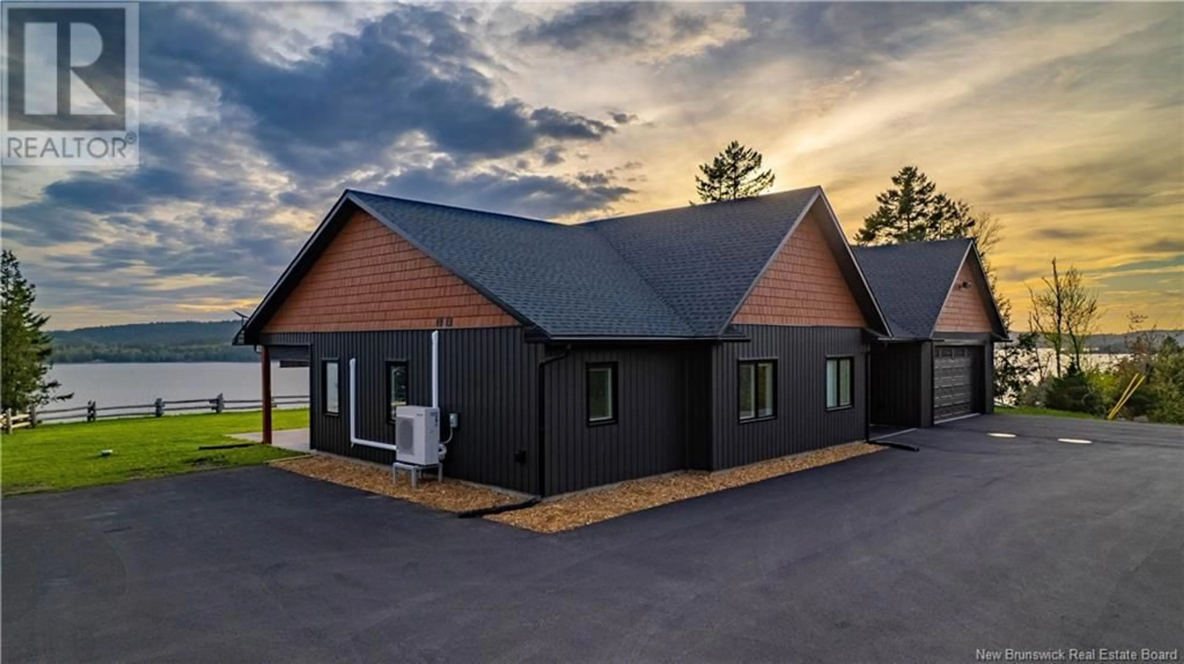A pic from outside/outdoor area/front of a property/back of a property/a pic from drone, building for 15 BLUFF ROAD, Utopia New Brunswick E5C0J4