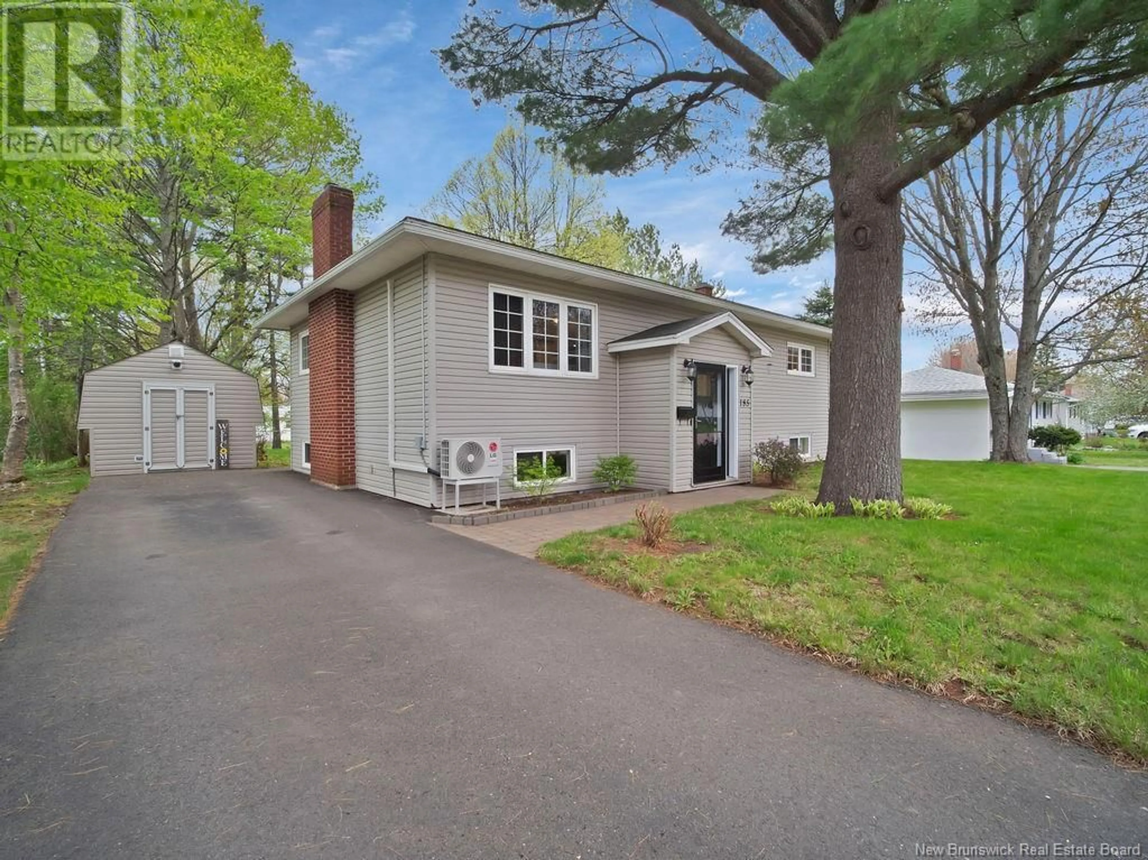 Home with vinyl exterior material, street for 185 WENTWORTH DRIVE, Riverview New Brunswick E1B2T6