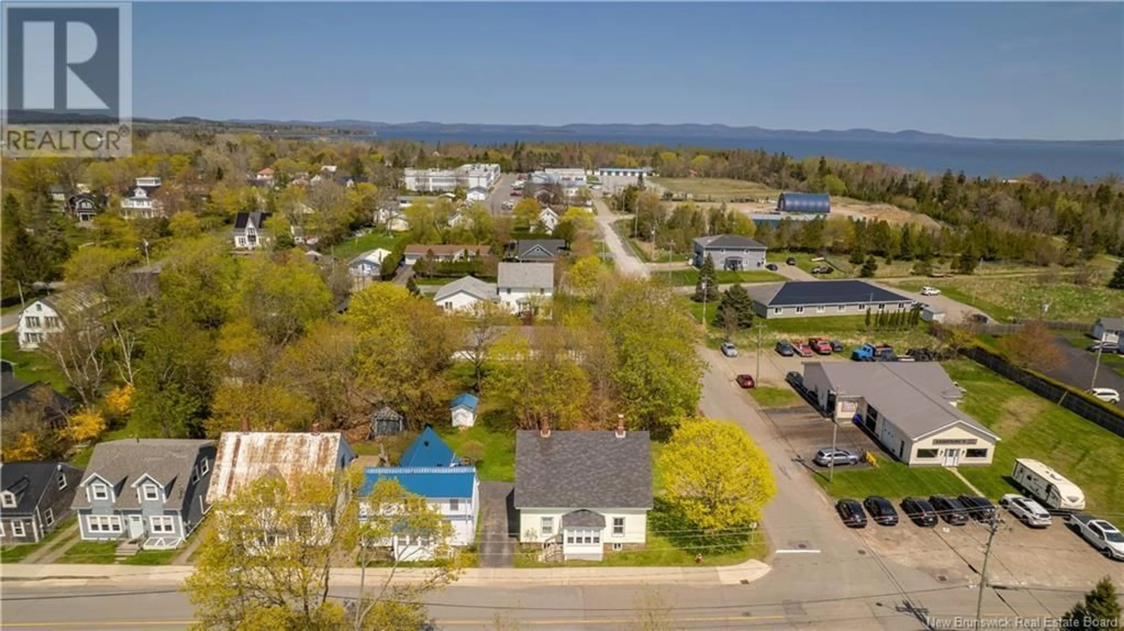 A pic from outside/outdoor area/front of a property/back of a property/a pic from drone, unknown for 390 WATER STREET, Saint Andrews New Brunswick E5B2R5