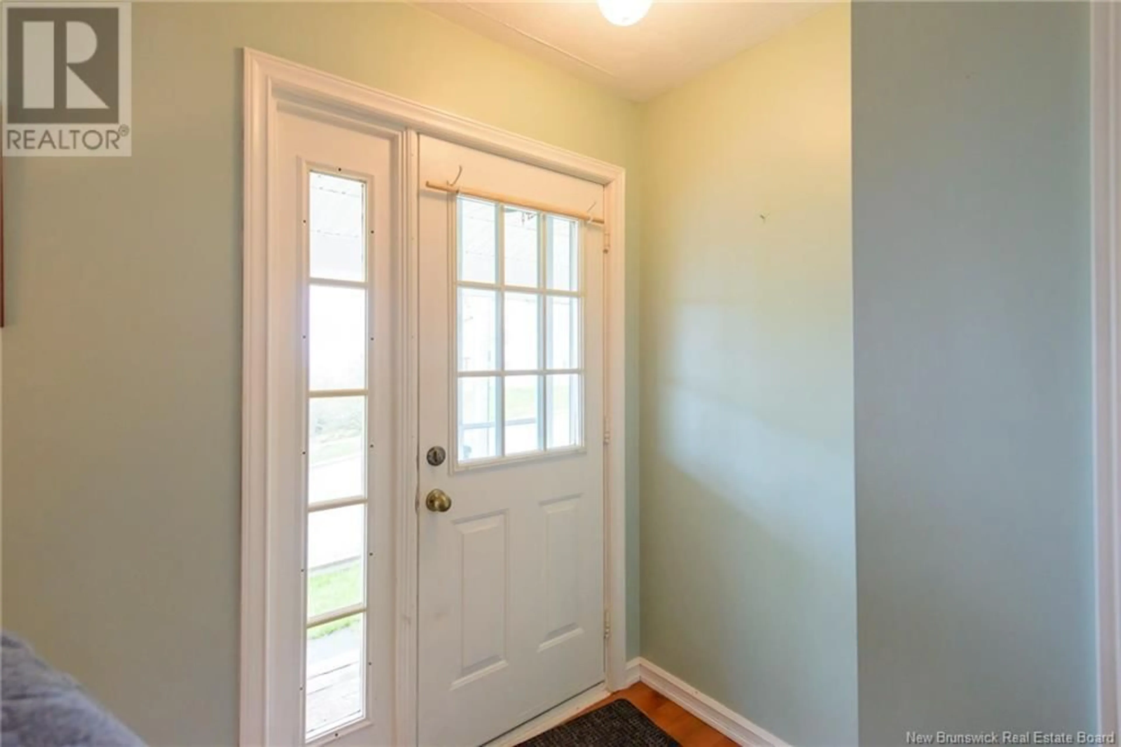 Indoor entryway for 63 CITY LINE, Saint John New Brunswick E2M1K9