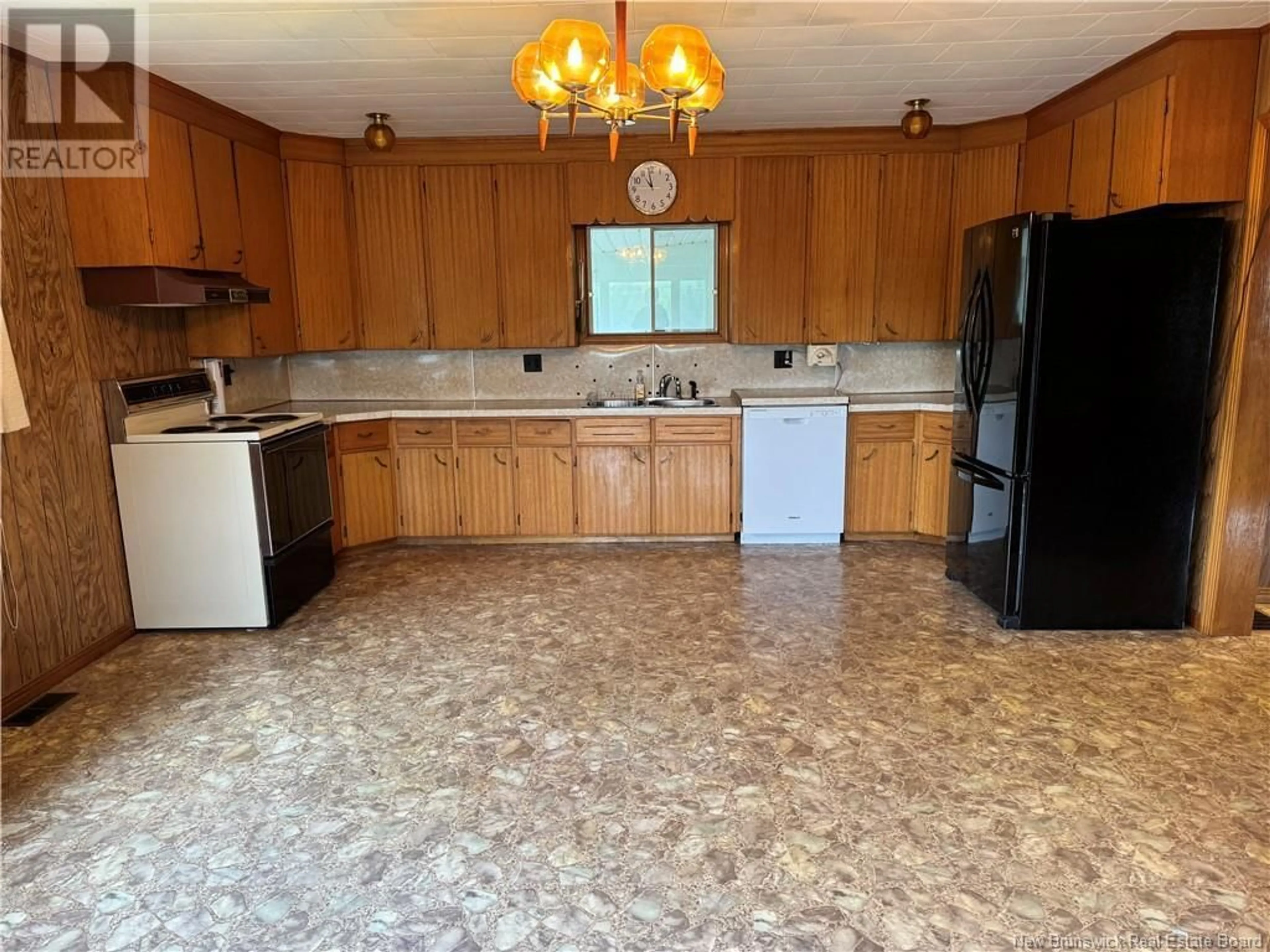 Standard kitchen, ceramic/tile floor for 1380 ROUTE 110, Royalton New Brunswick E7K2E2