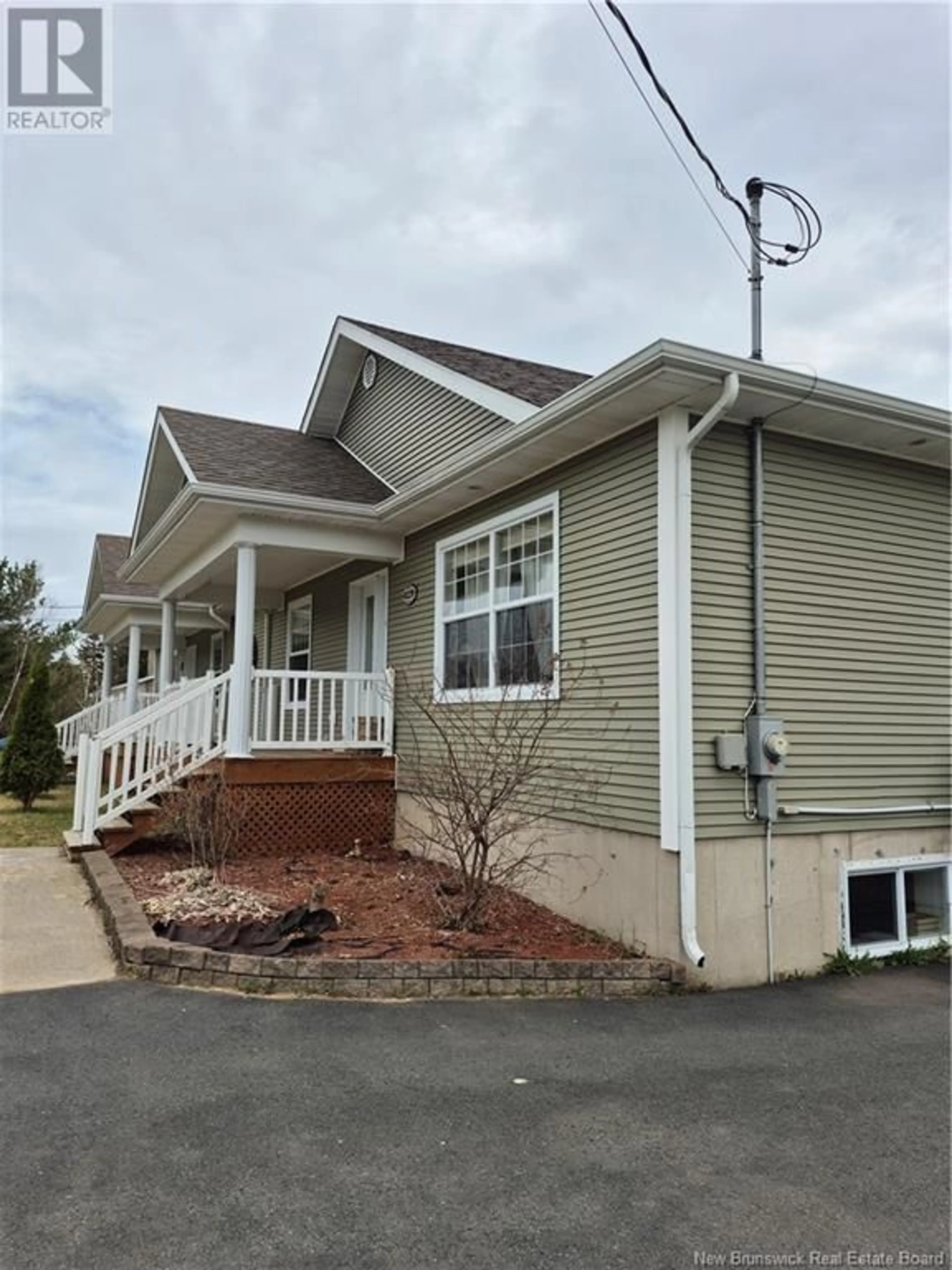 Home with vinyl exterior material, unknown for 2199 DES ERABLES STREET, Tracadie New Brunswick E1X1C3