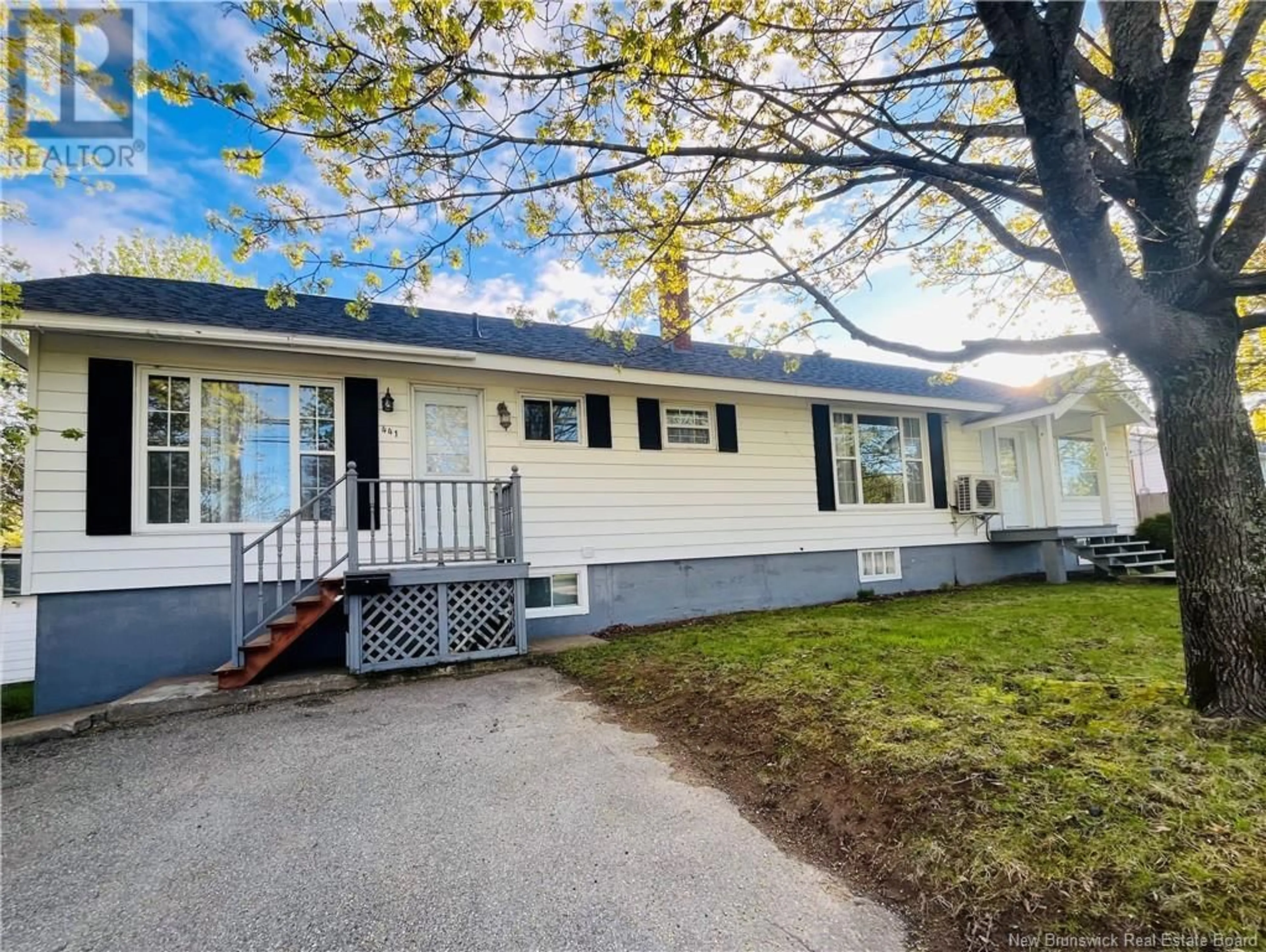 Home with vinyl exterior material, street for 445 NEWCASTLE BOULEVARD, Miramichi New Brunswick E1V2K3