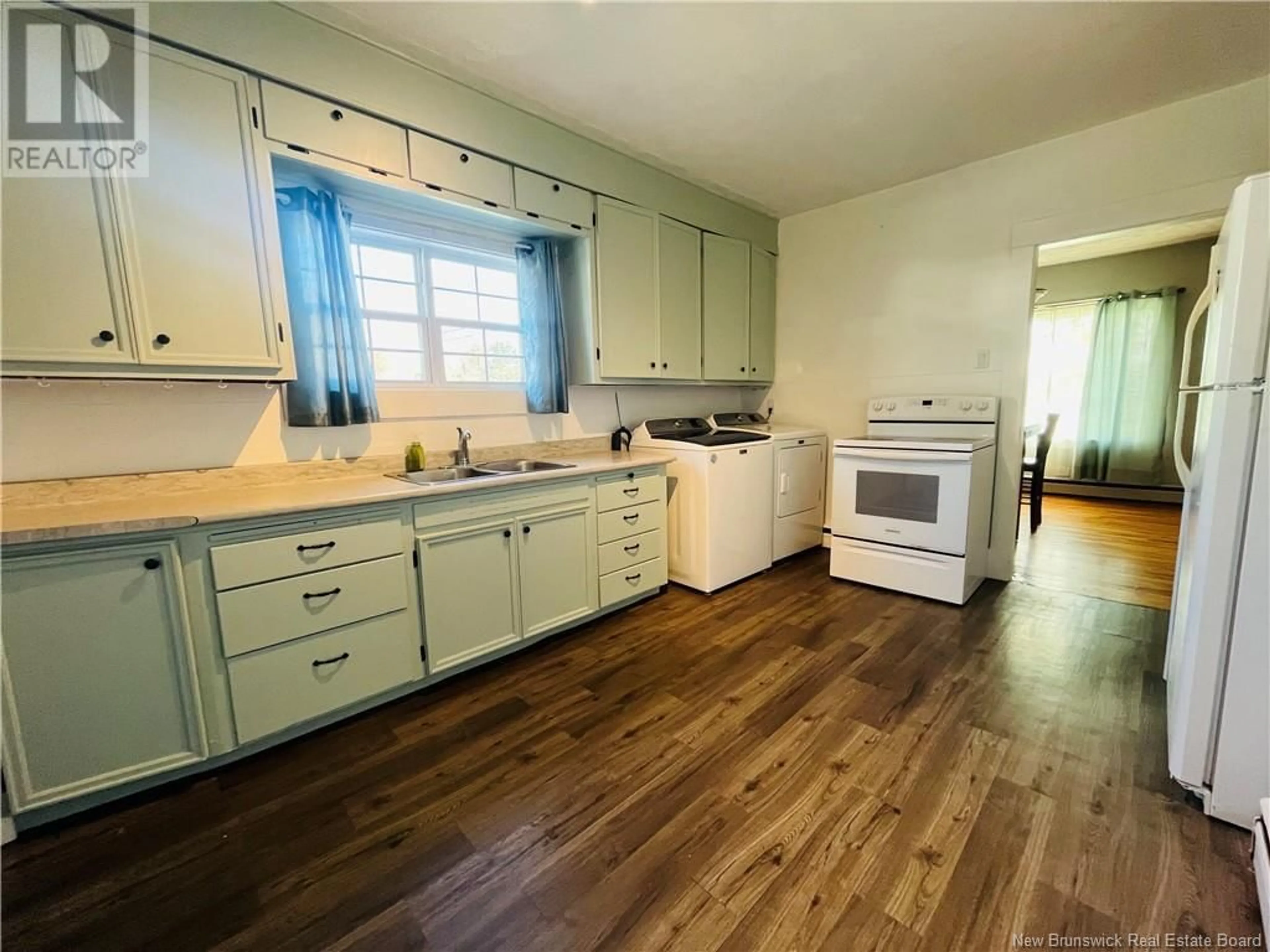 Standard kitchen, unknown for 445 NEWCASTLE BOULEVARD, Miramichi New Brunswick E1V2K3