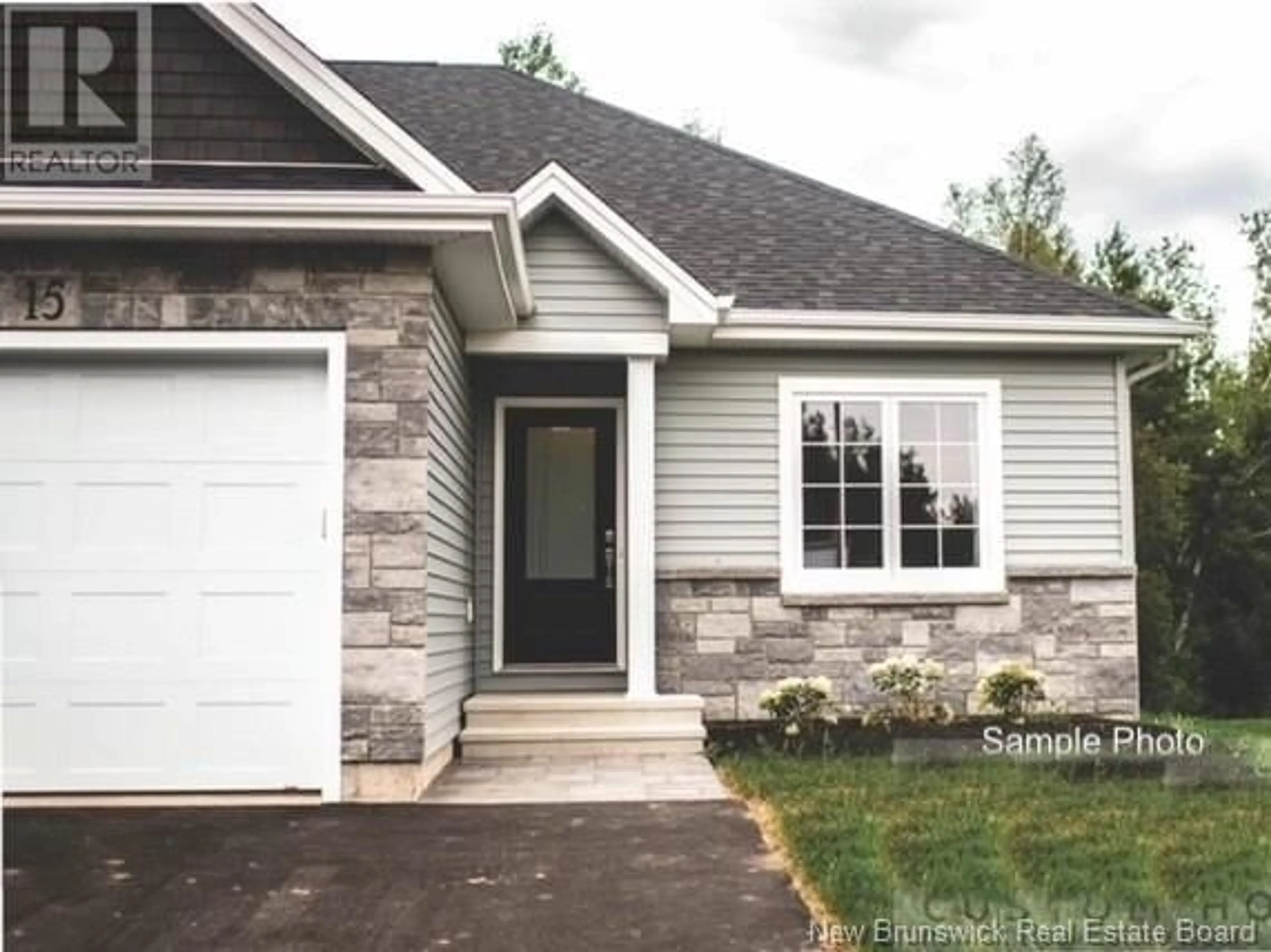 Home with vinyl exterior material, street for 25 LEAVERY STREET, Fredericton New Brunswick E3G5V6
