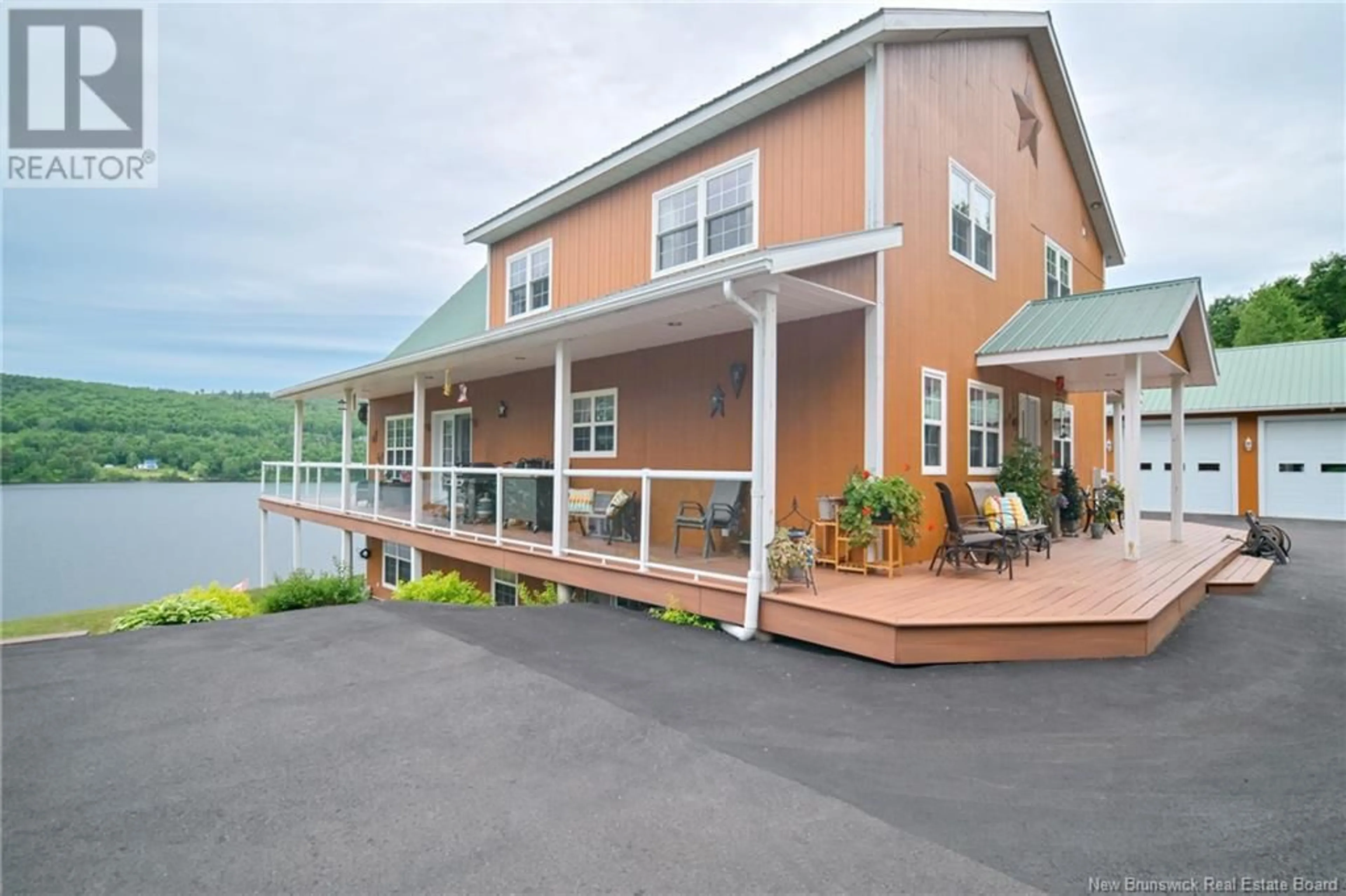 Patio, water/lake/river/ocean view for 1623 ROUTE 105, Southampton New Brunswick E6G1M3