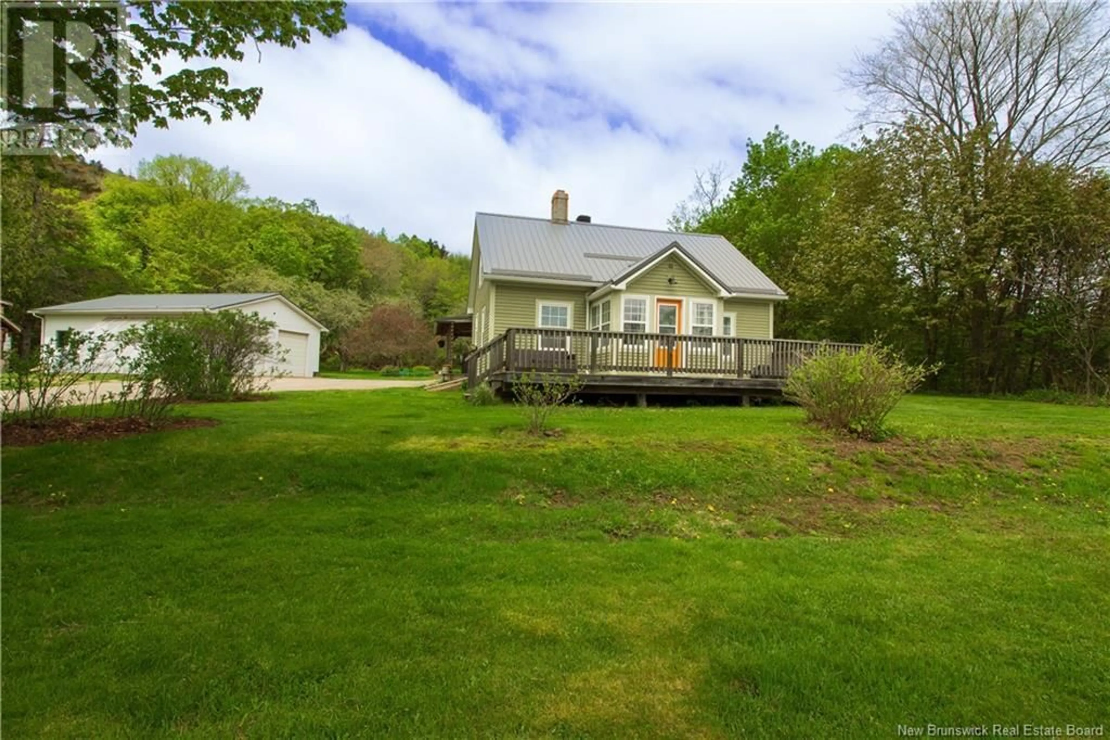 A pic from outside/outdoor area/front of a property/back of a property/a pic from drone, water/lake/river/ocean view for 1195 MAIN STREET, Hampton New Brunswick E5N6G6