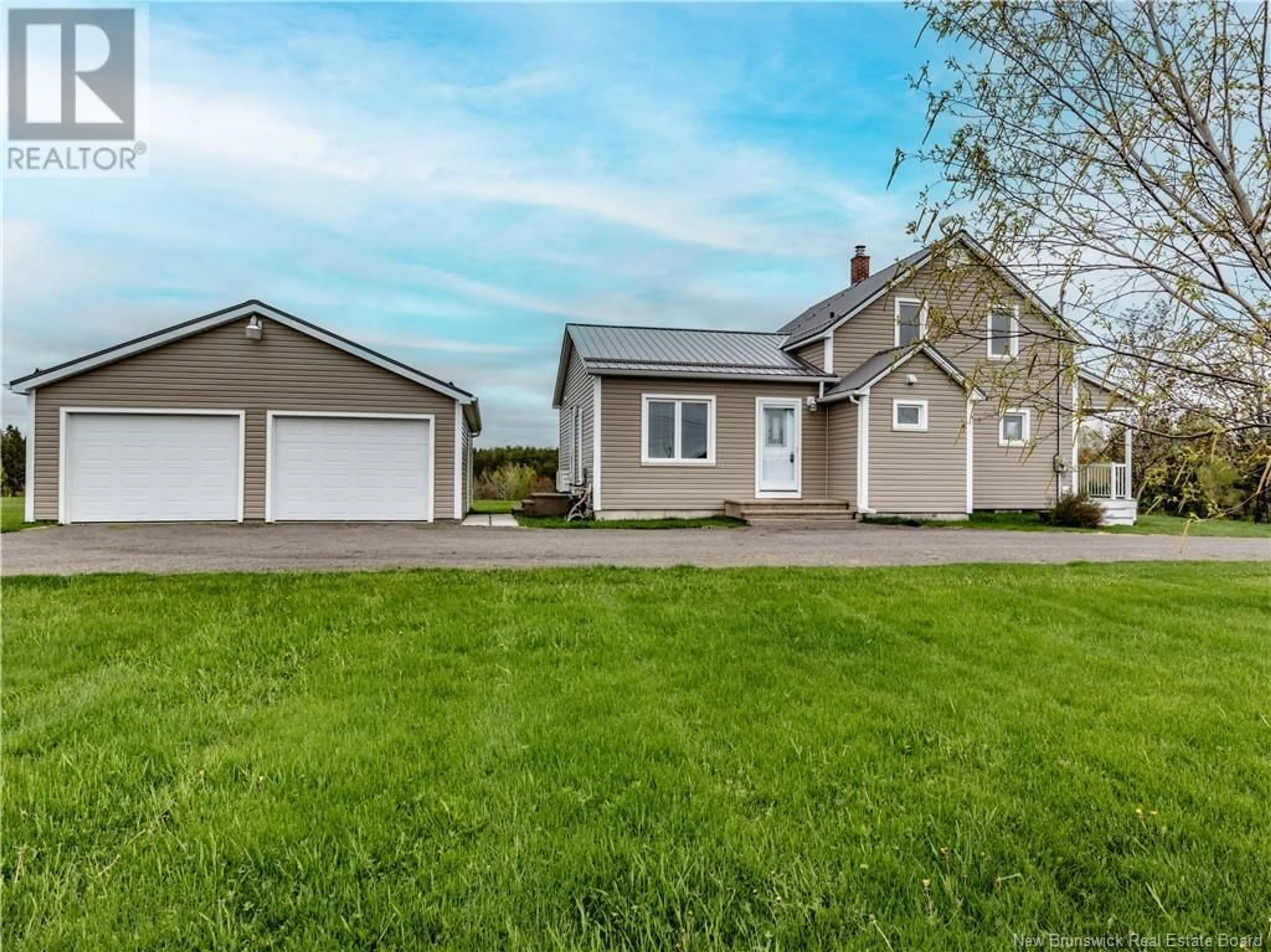 Home with vinyl exterior material, street for 513 DES PELLERIN ROAD, Sainte-Marie-De-Kent New Brunswick E4S1T3