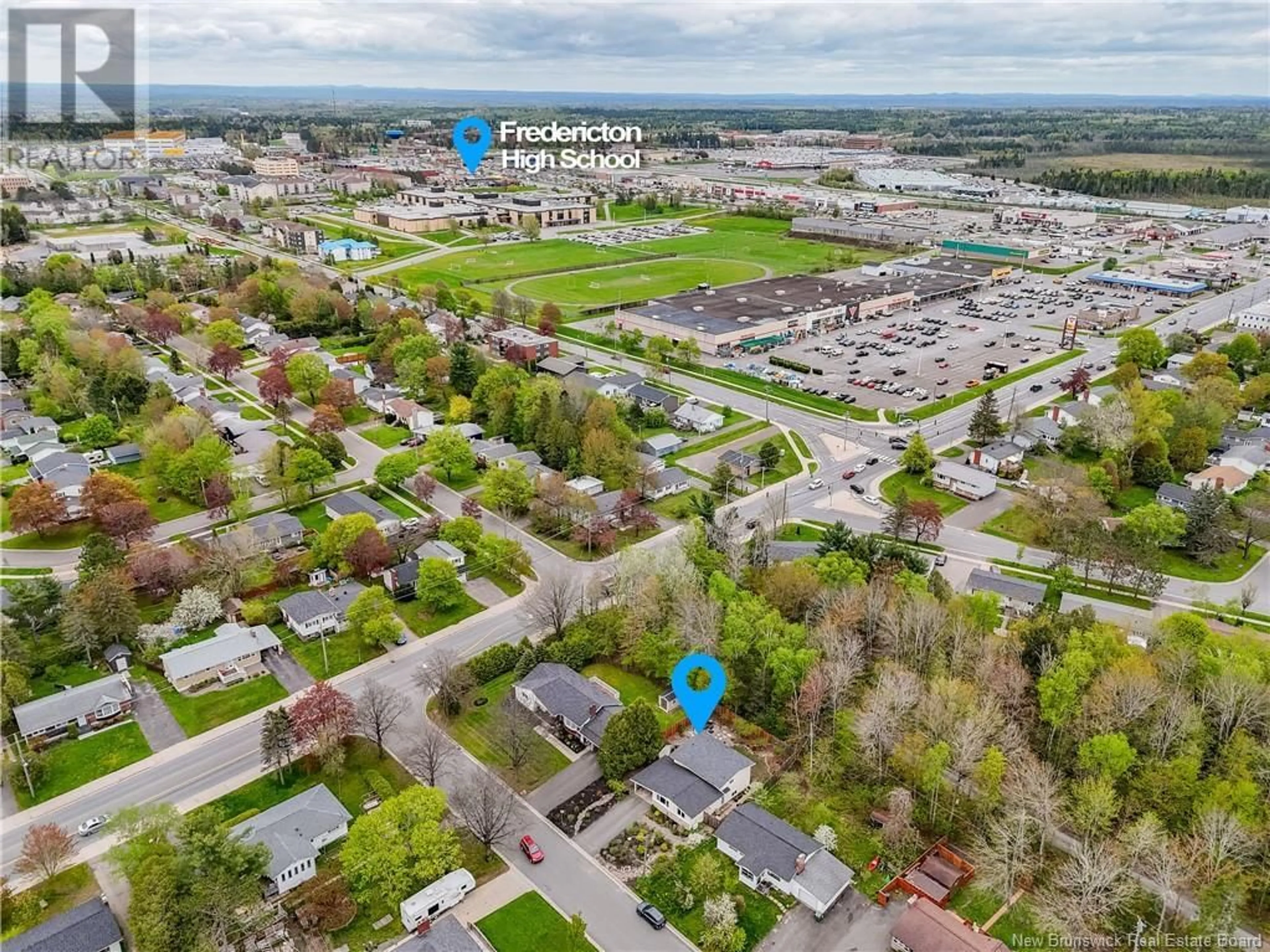 A pic from outside/outdoor area/front of a property/back of a property/a pic from drone, street for 151 BEECHWOOD CRESCENT, Fredericton New Brunswick E3B2S9