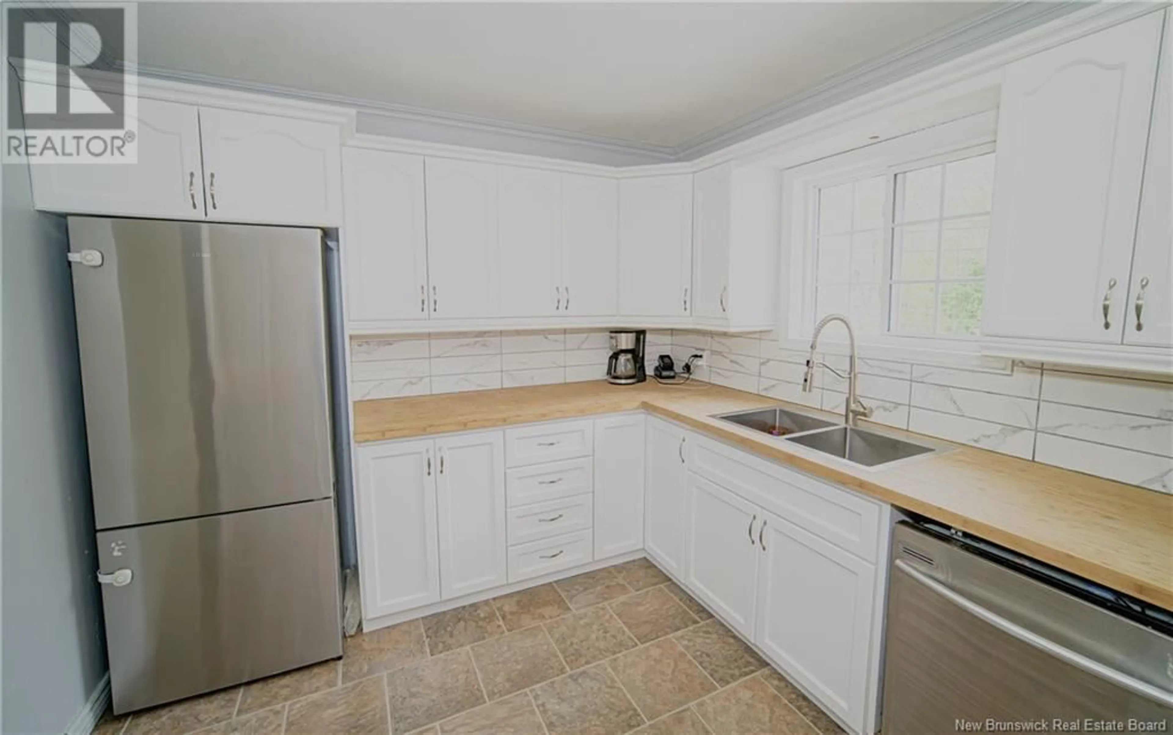 Standard kitchen, ceramic/tile floor for 416 COVERT STREET, Oromocto New Brunswick E2V1E9
