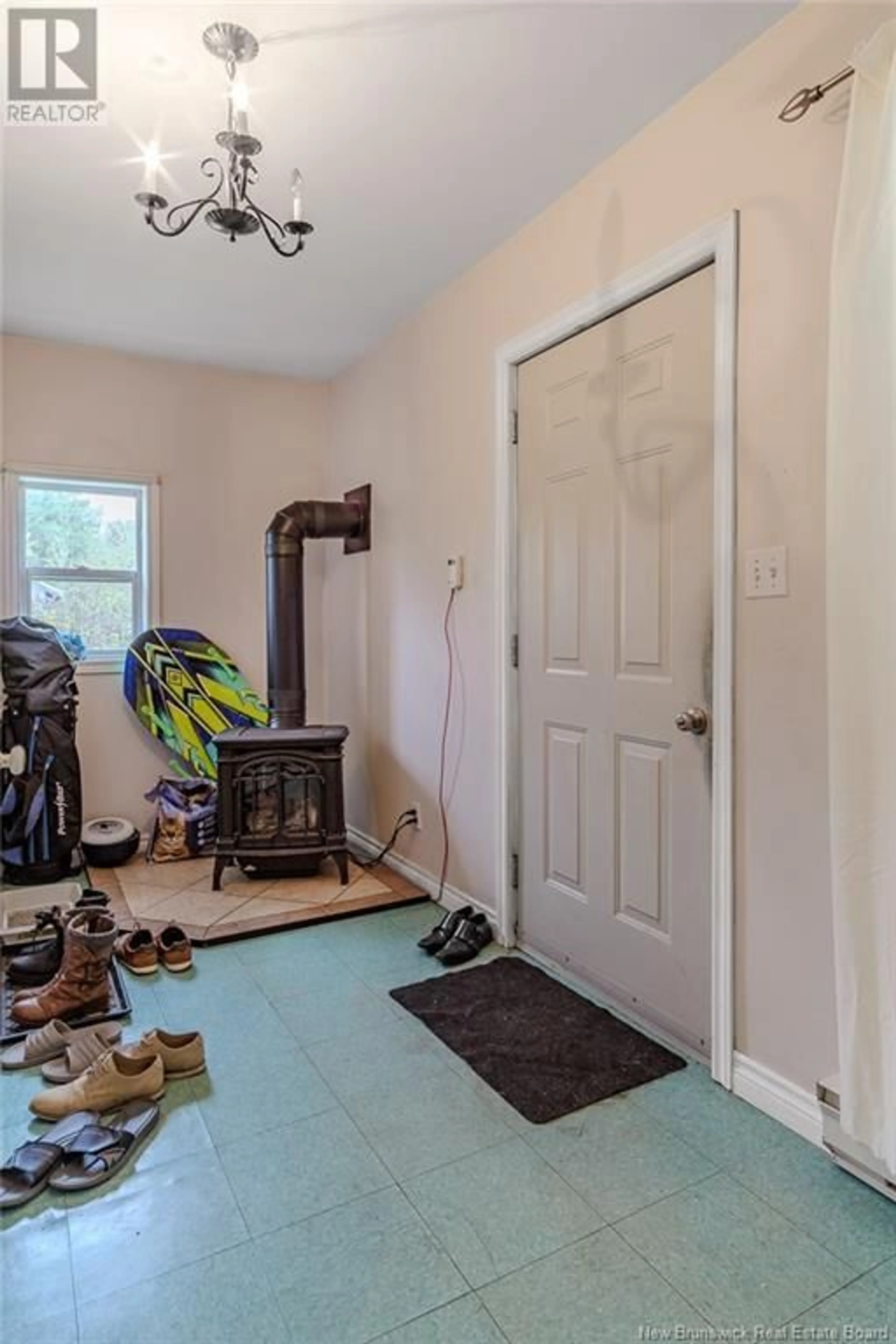Indoor entryway for 181 SUNBURY DRIVE, Fredericton Junction New Brunswick E5L1R5