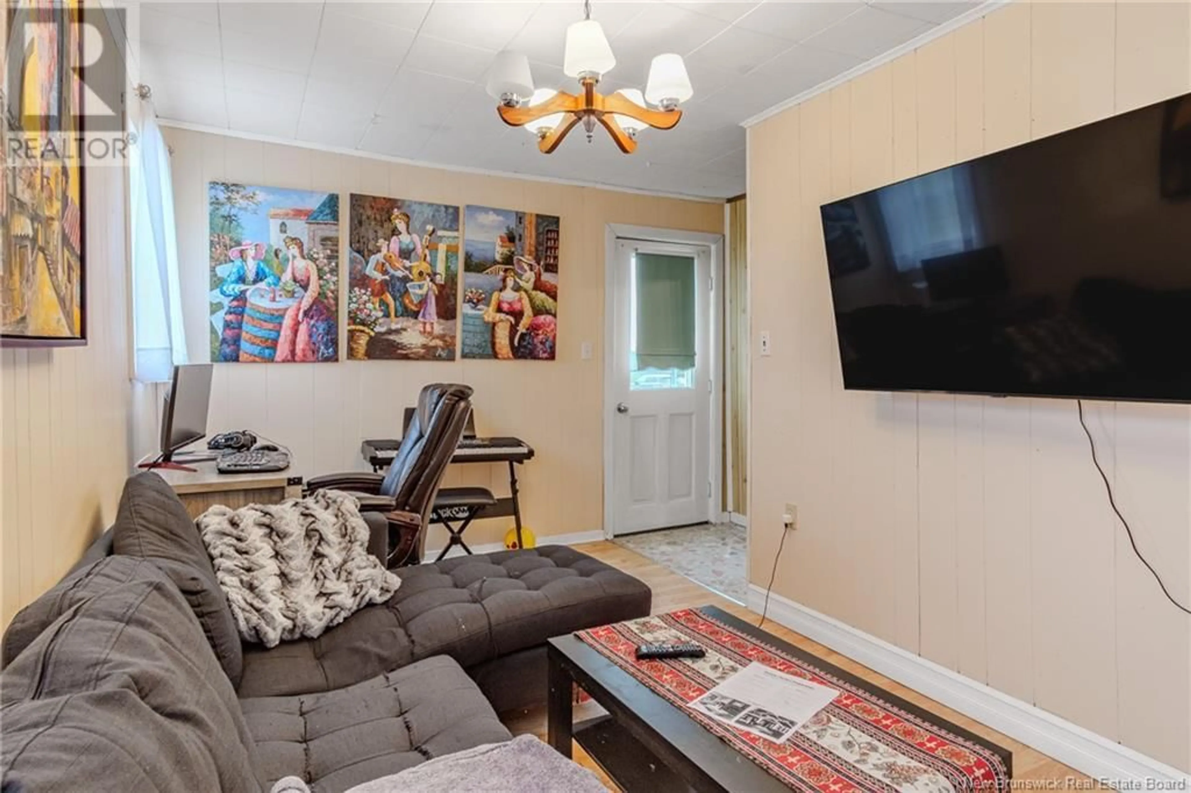 Living room with furniture, unknown for 181 SUNBURY DRIVE, Fredericton Junction New Brunswick E5L1R5